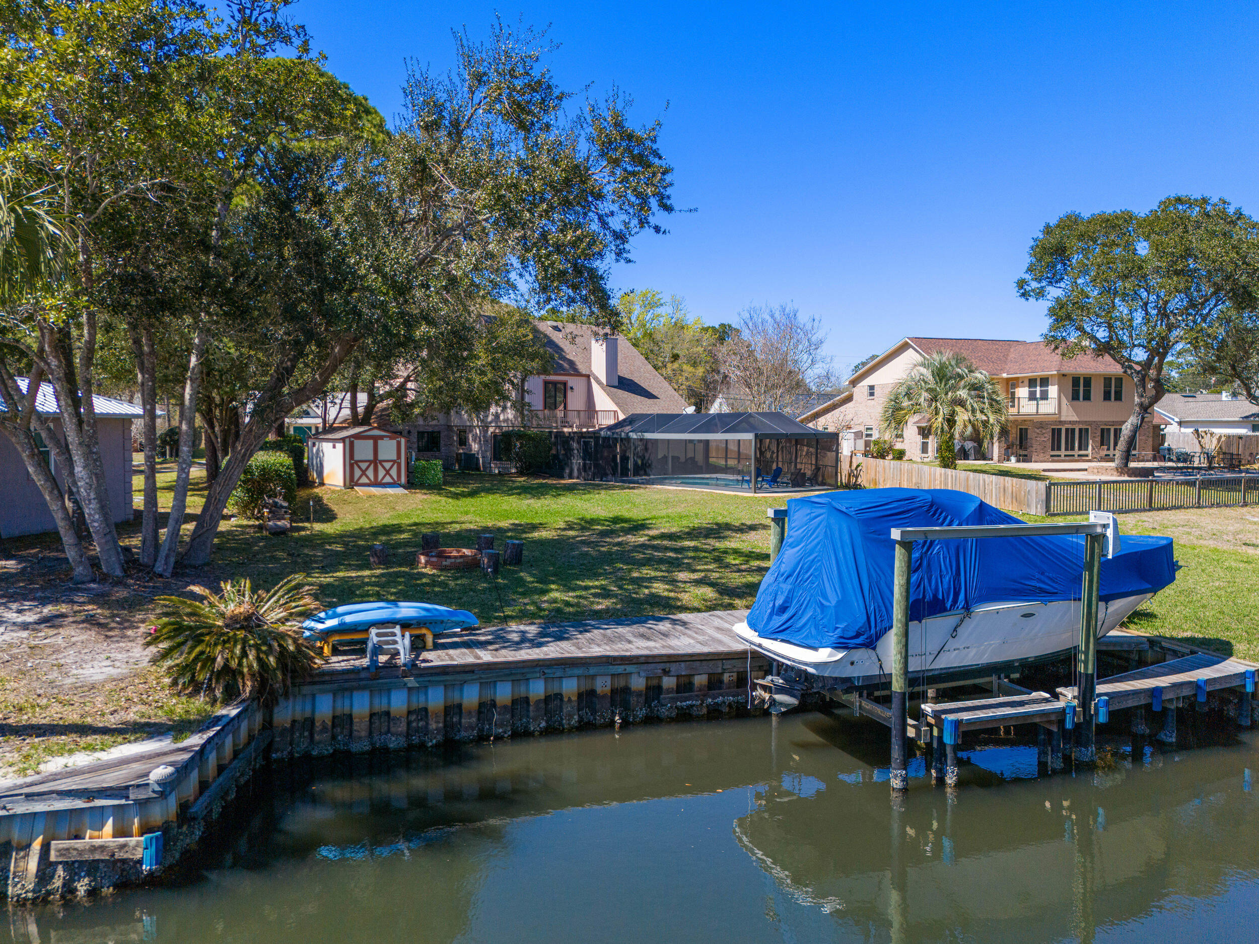 MARINERS COVE - Residential