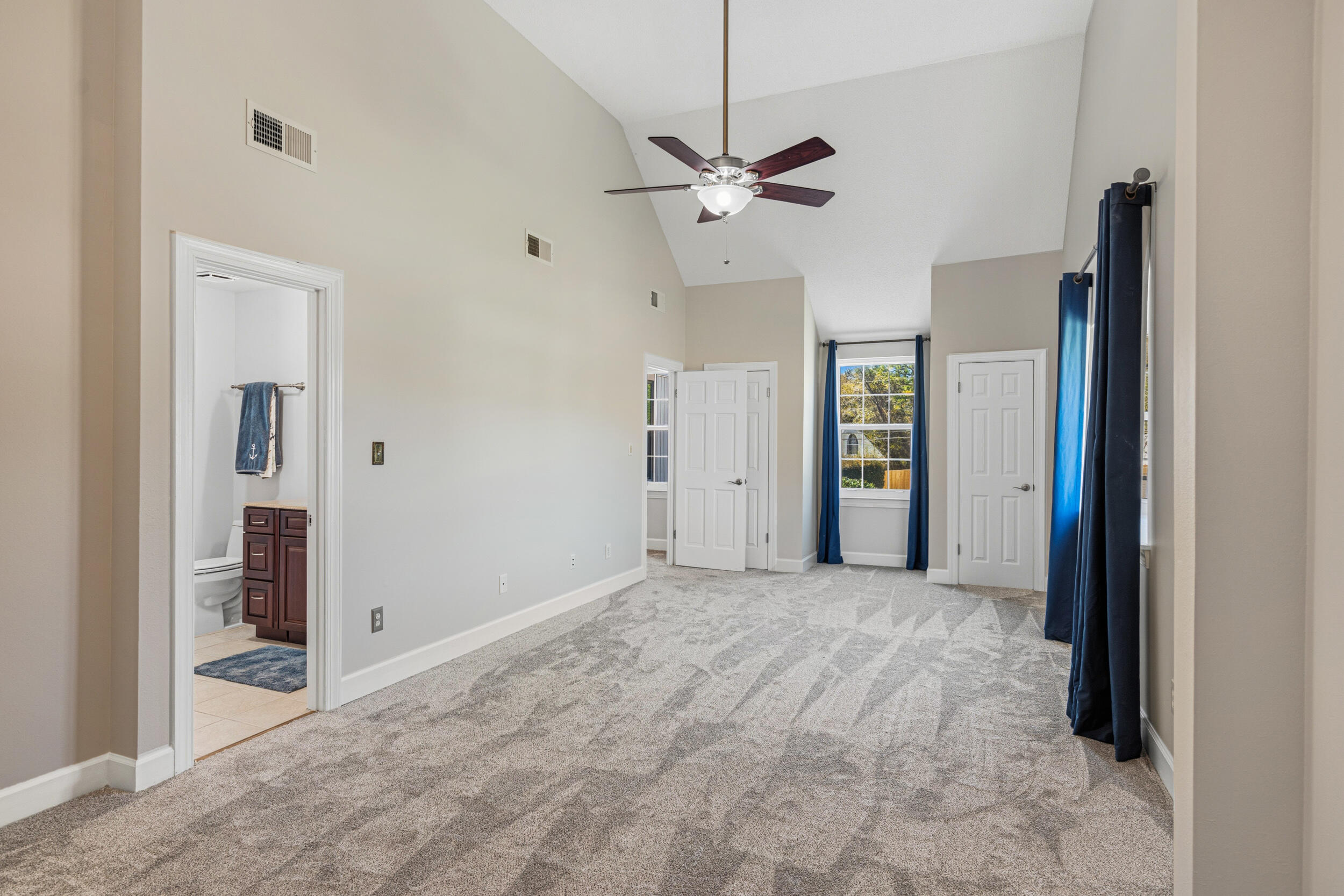 MARINERS COVE - Residential