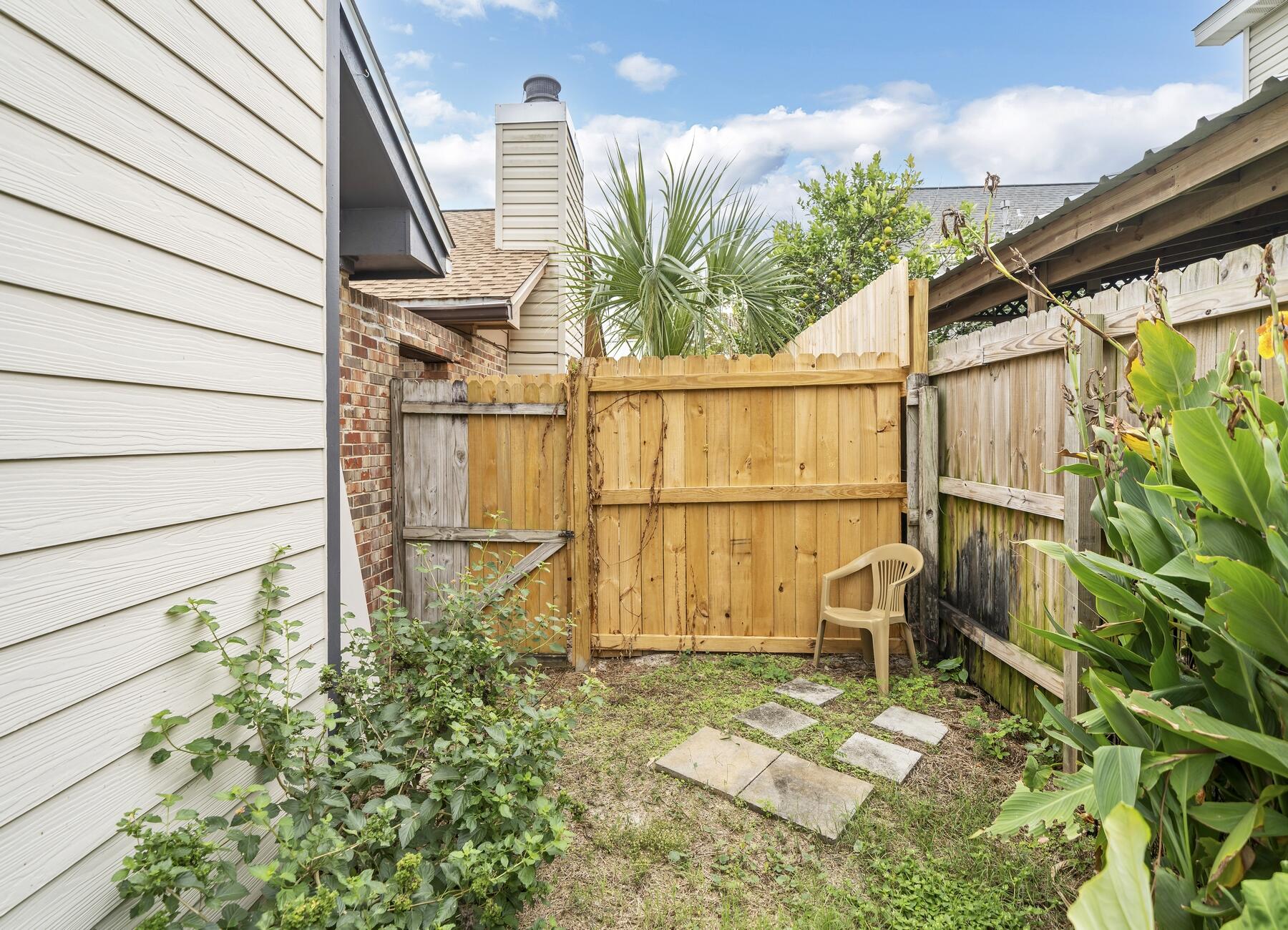INDIAN OAKS - Residential Lease