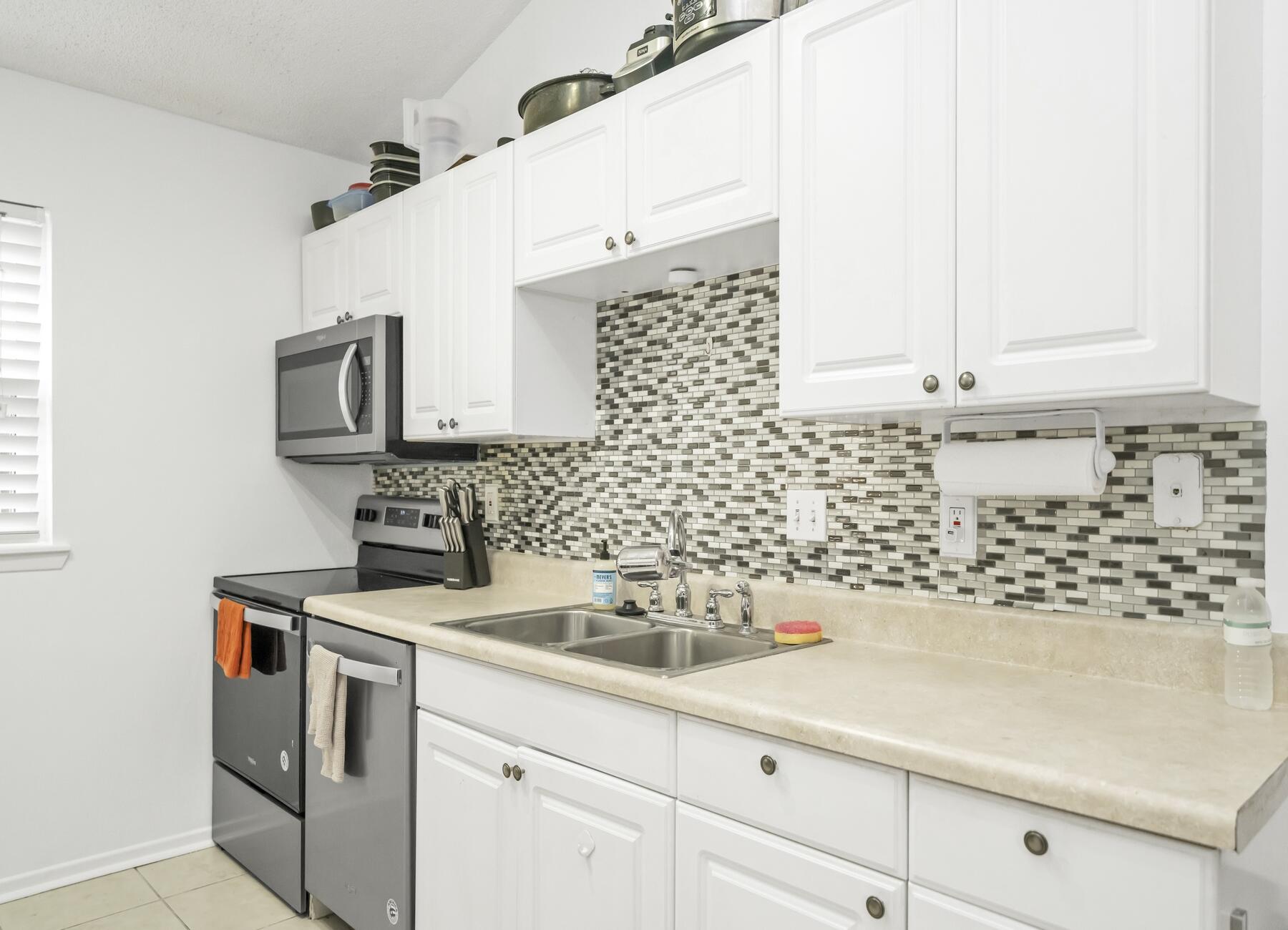INDIAN OAKS - Residential Lease