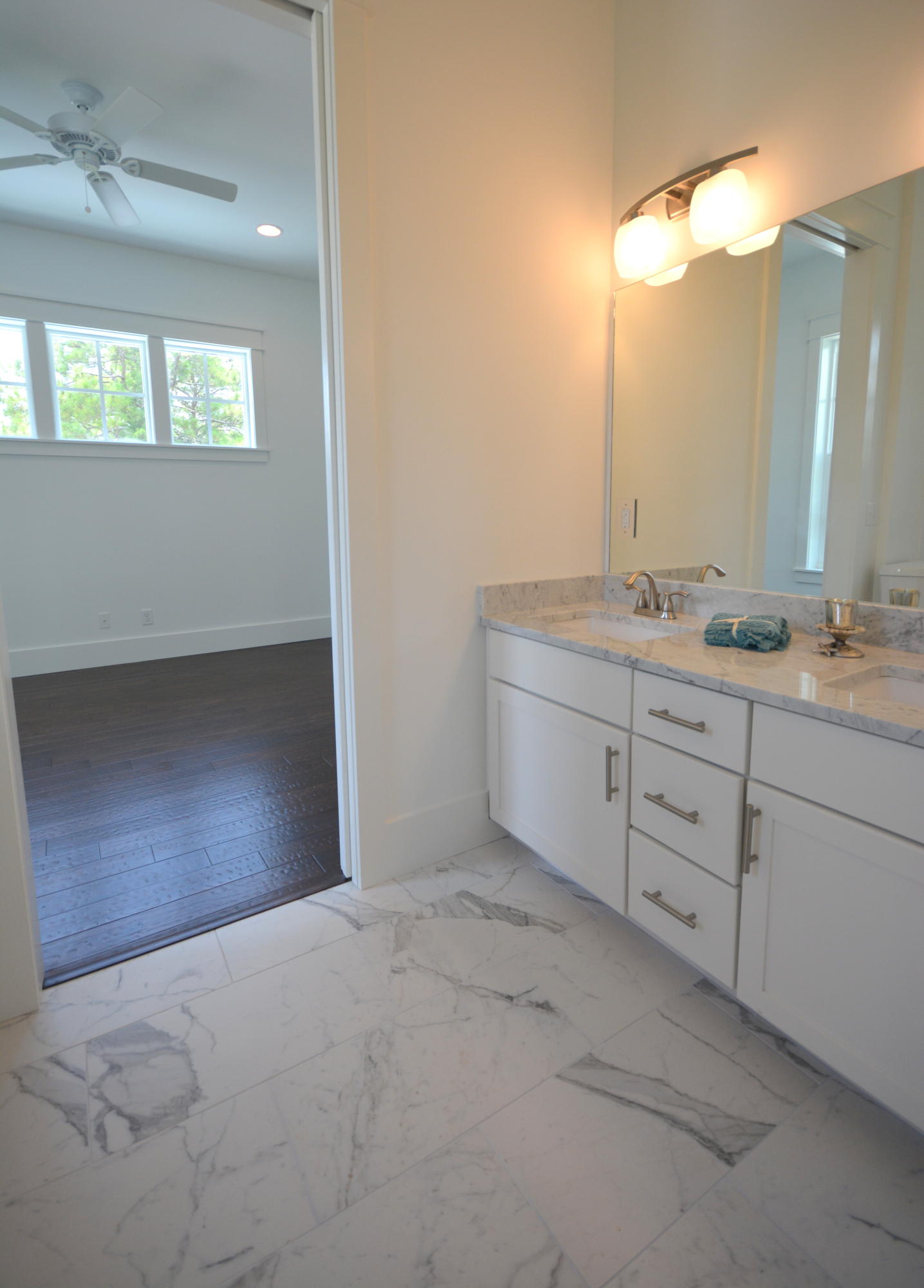 LAKESIDE AT BLUE MOUNTAIN BEACH - Residential