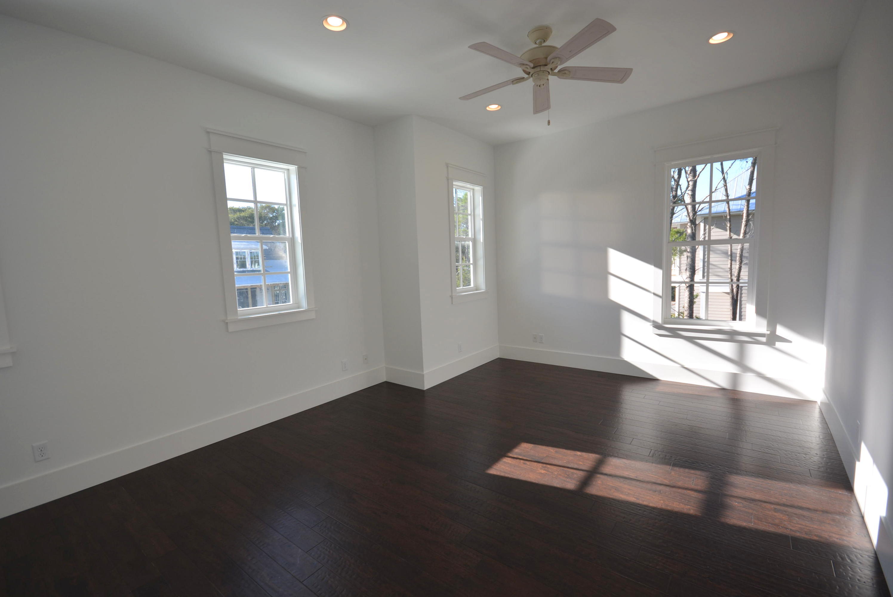 LAKESIDE AT BLUE MOUNTAIN BEACH - Residential