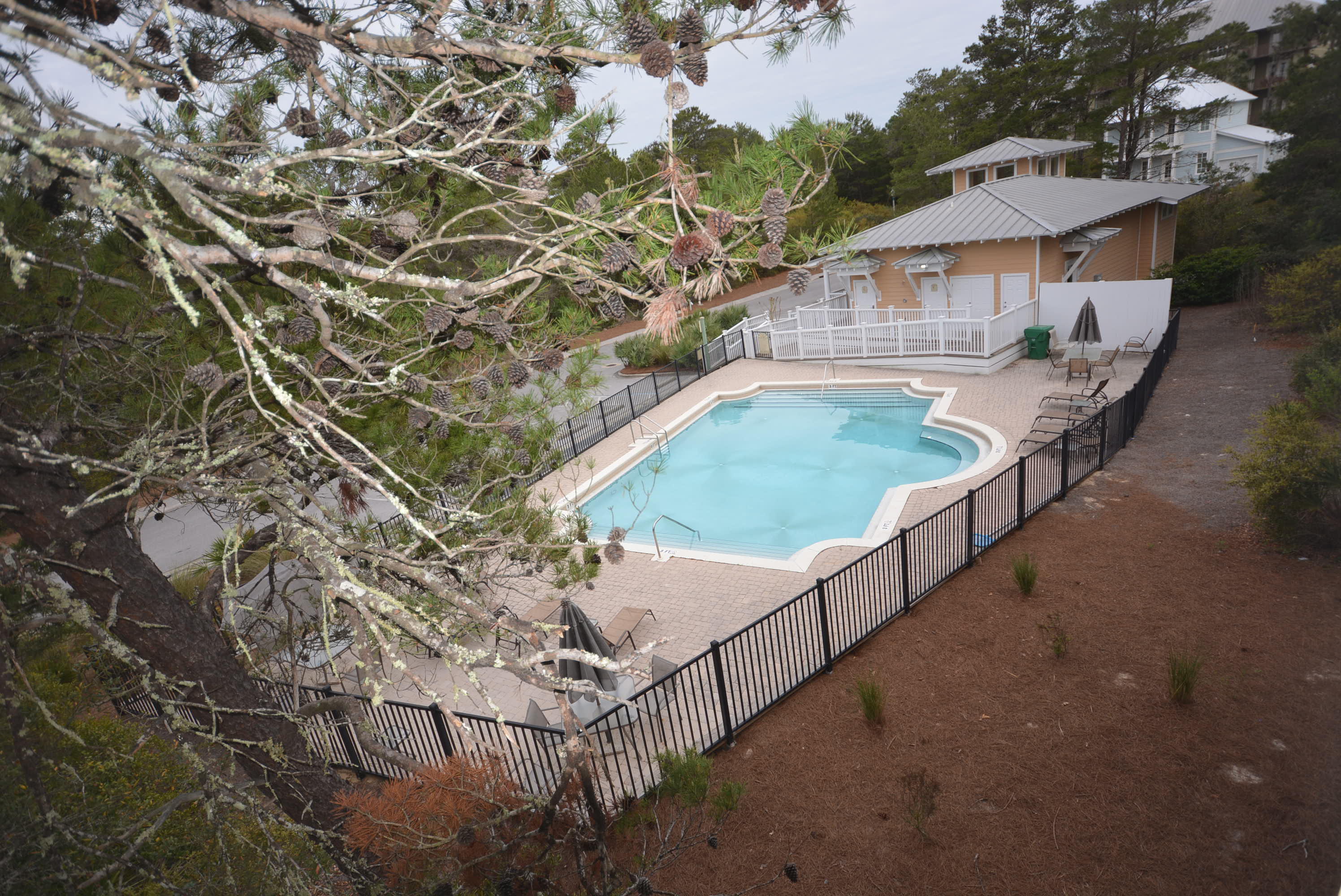 LAKESIDE AT BLUE MOUNTAIN BEACH - Residential