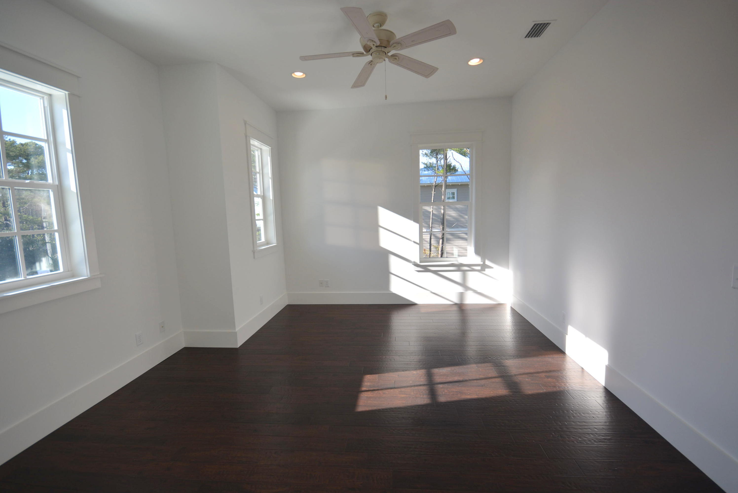 LAKESIDE AT BLUE MOUNTAIN BEACH - Residential