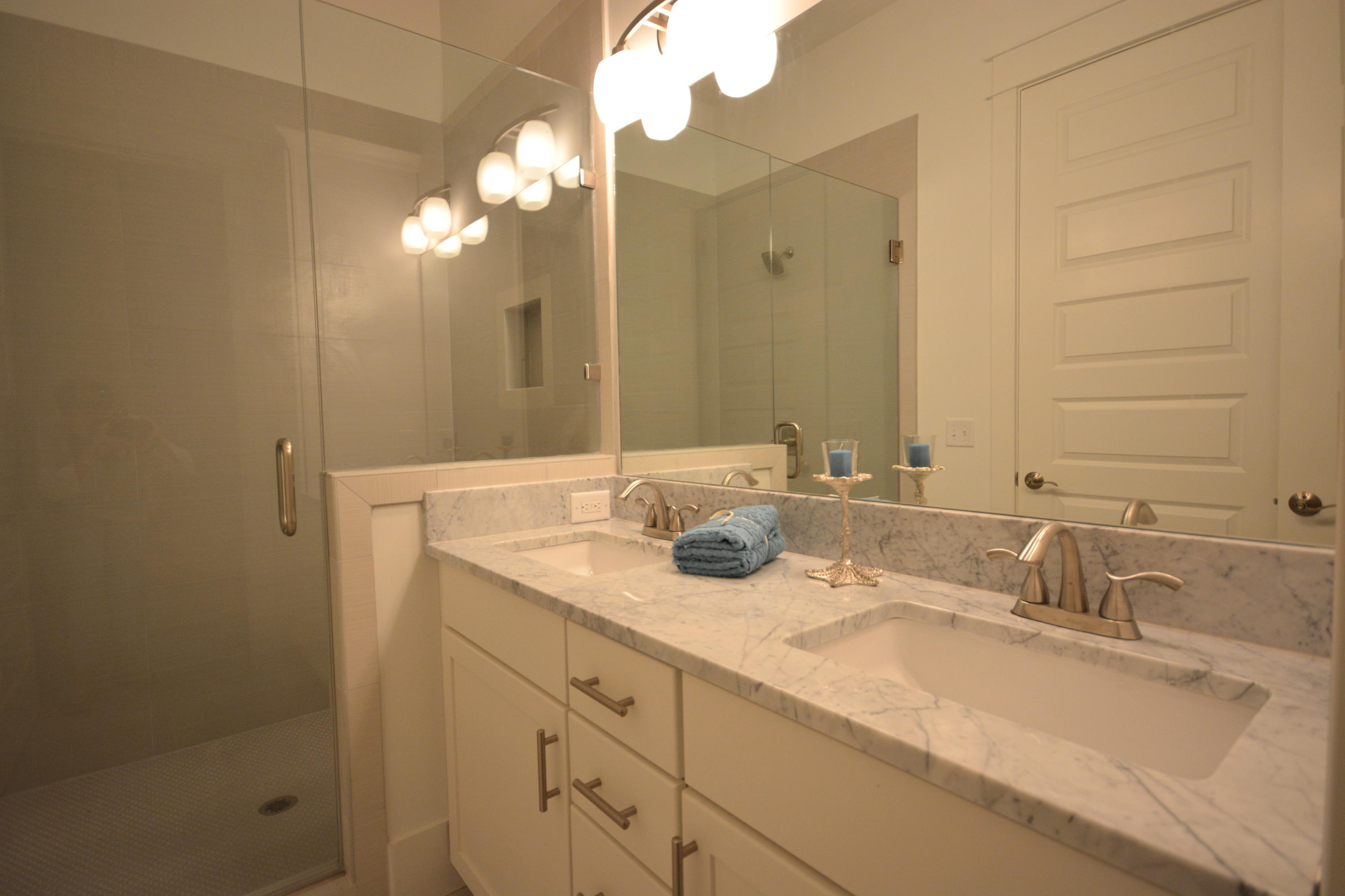 LAKESIDE AT BLUE MOUNTAIN BEACH - Residential