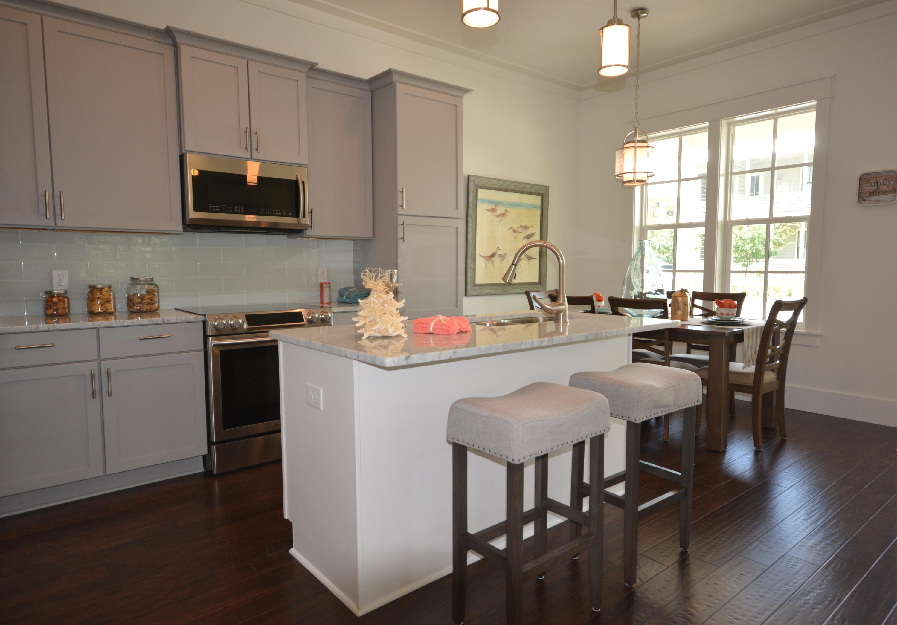 LAKESIDE AT BLUE MOUNTAIN BEACH - Residential