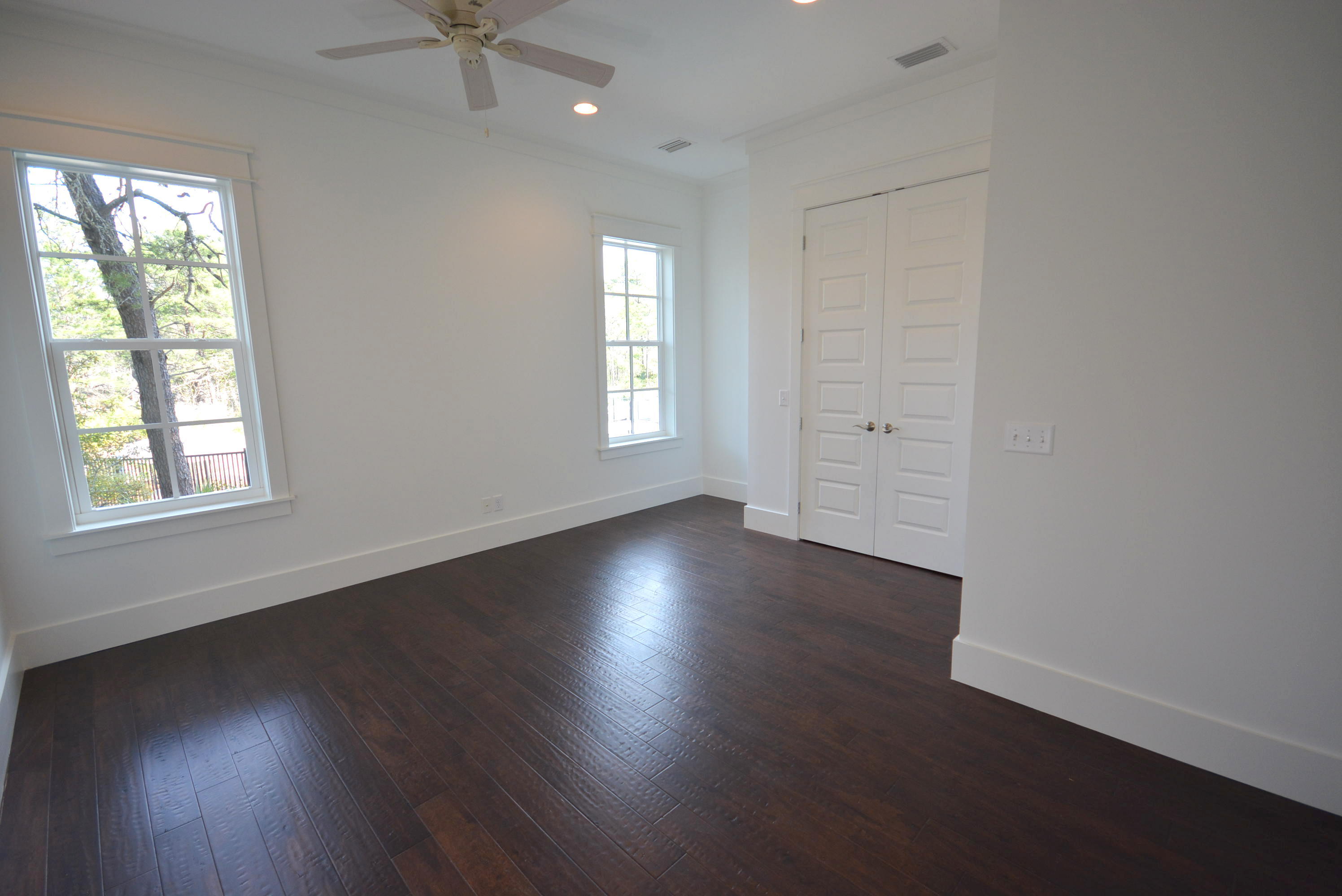 LAKESIDE AT BLUE MOUNTAIN BEACH - Residential