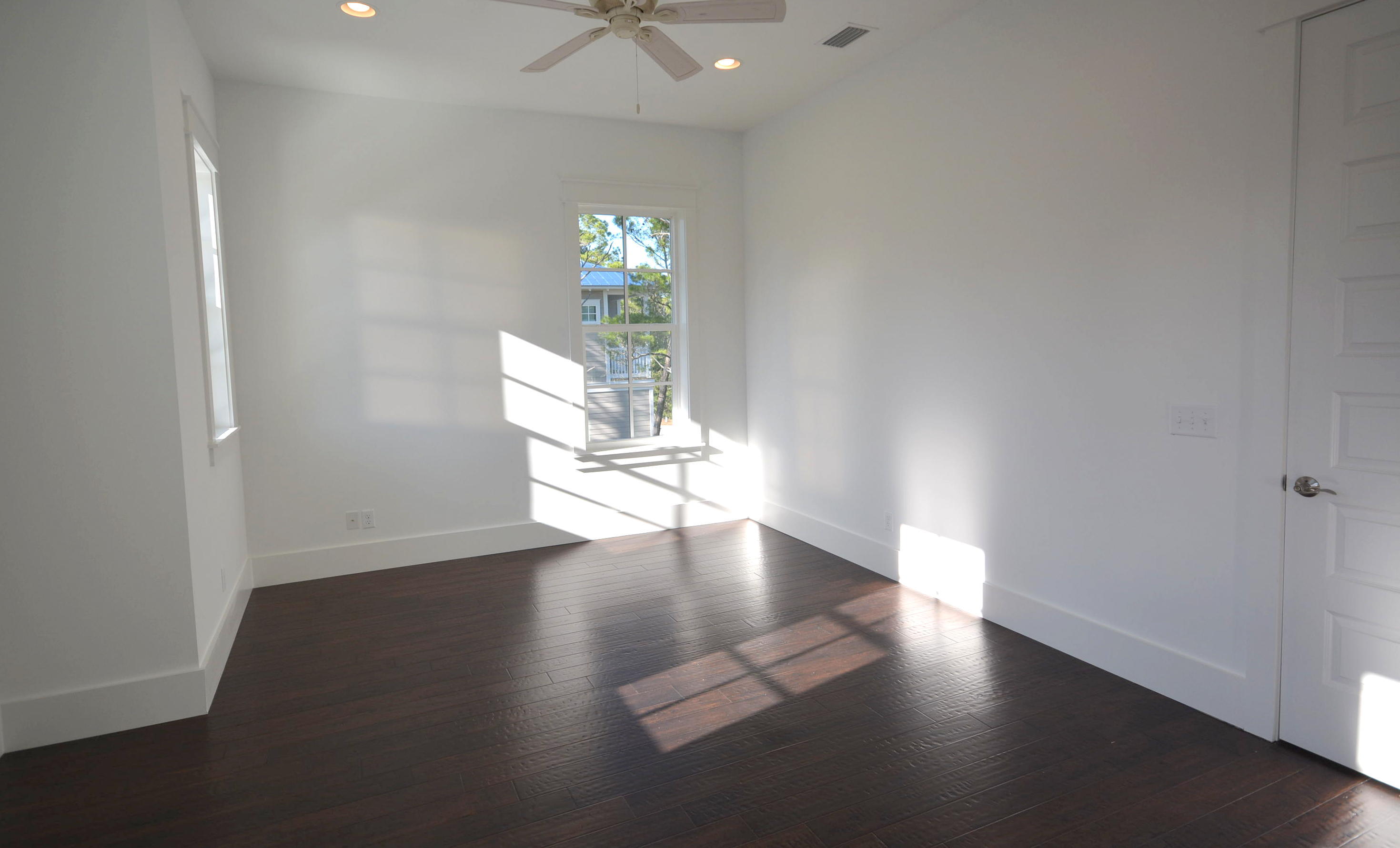 LAKESIDE AT BLUE MOUNTAIN BEACH - Residential