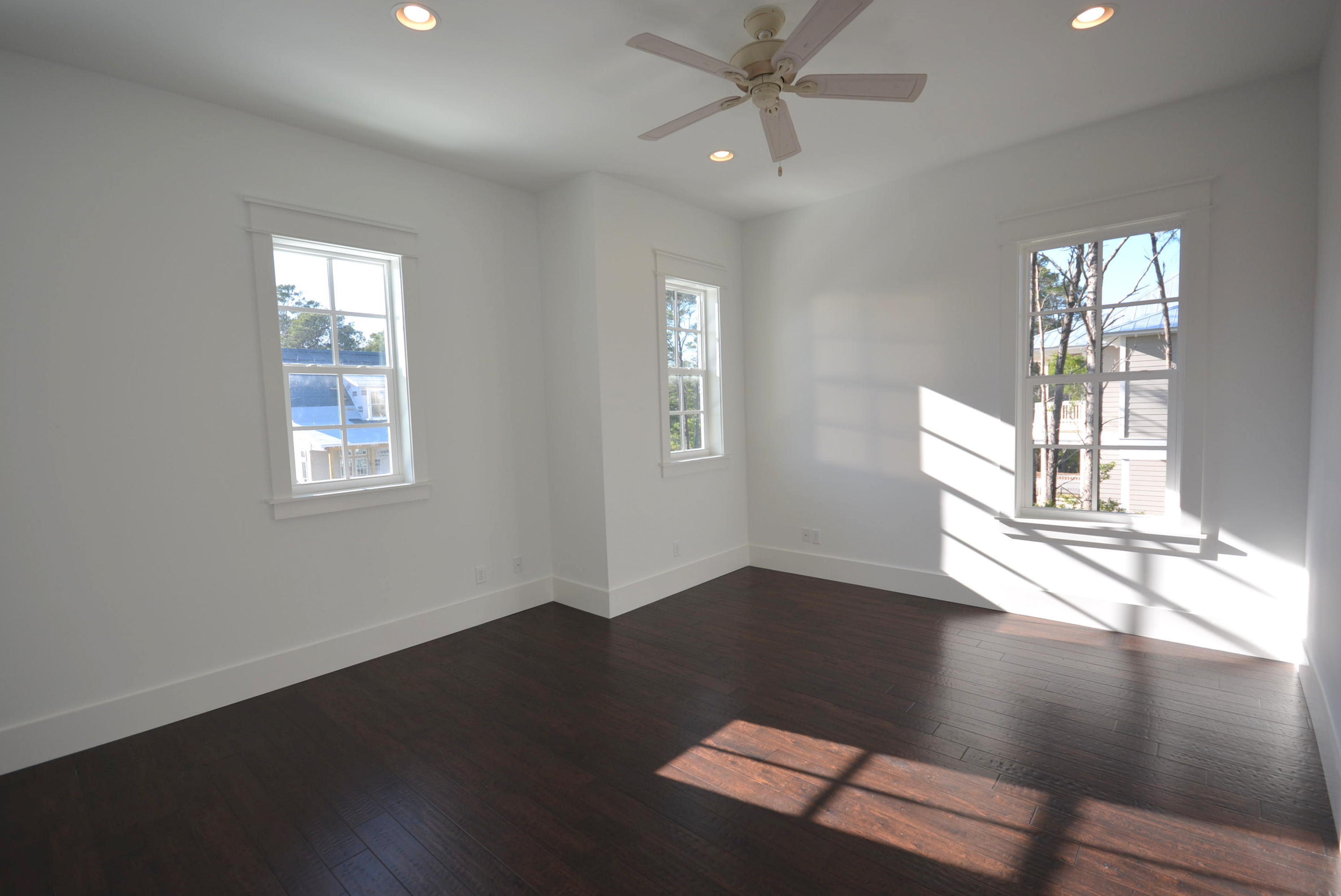 LAKESIDE AT BLUE MOUNTAIN BEACH - Residential