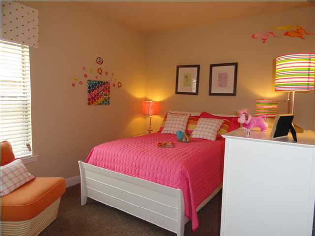 LIBERTY OAKS - Residential