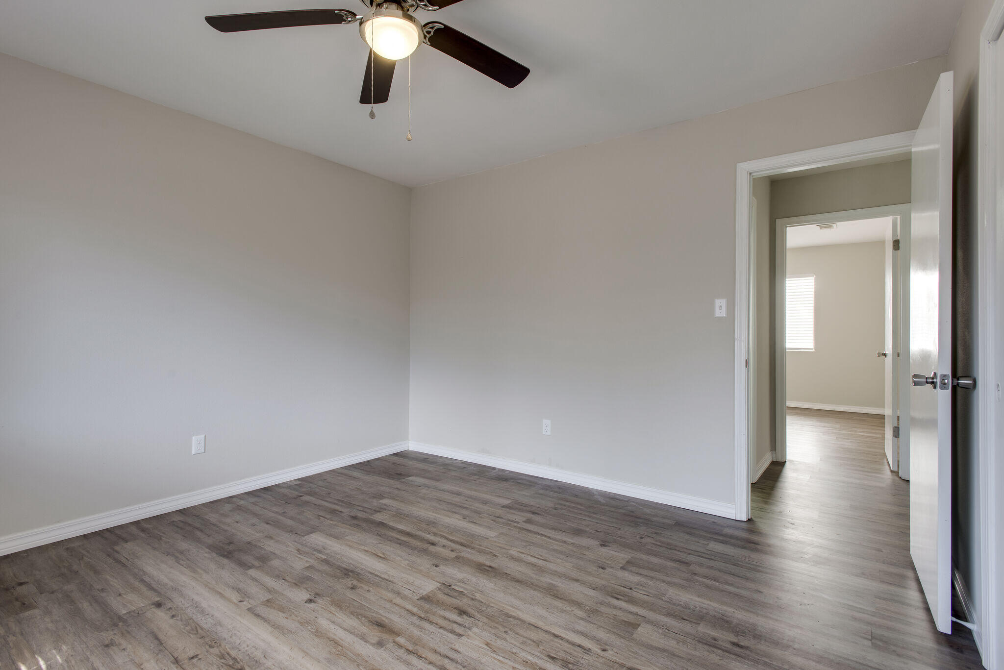 POST OAK PLACE PH 2 - Residential Lease