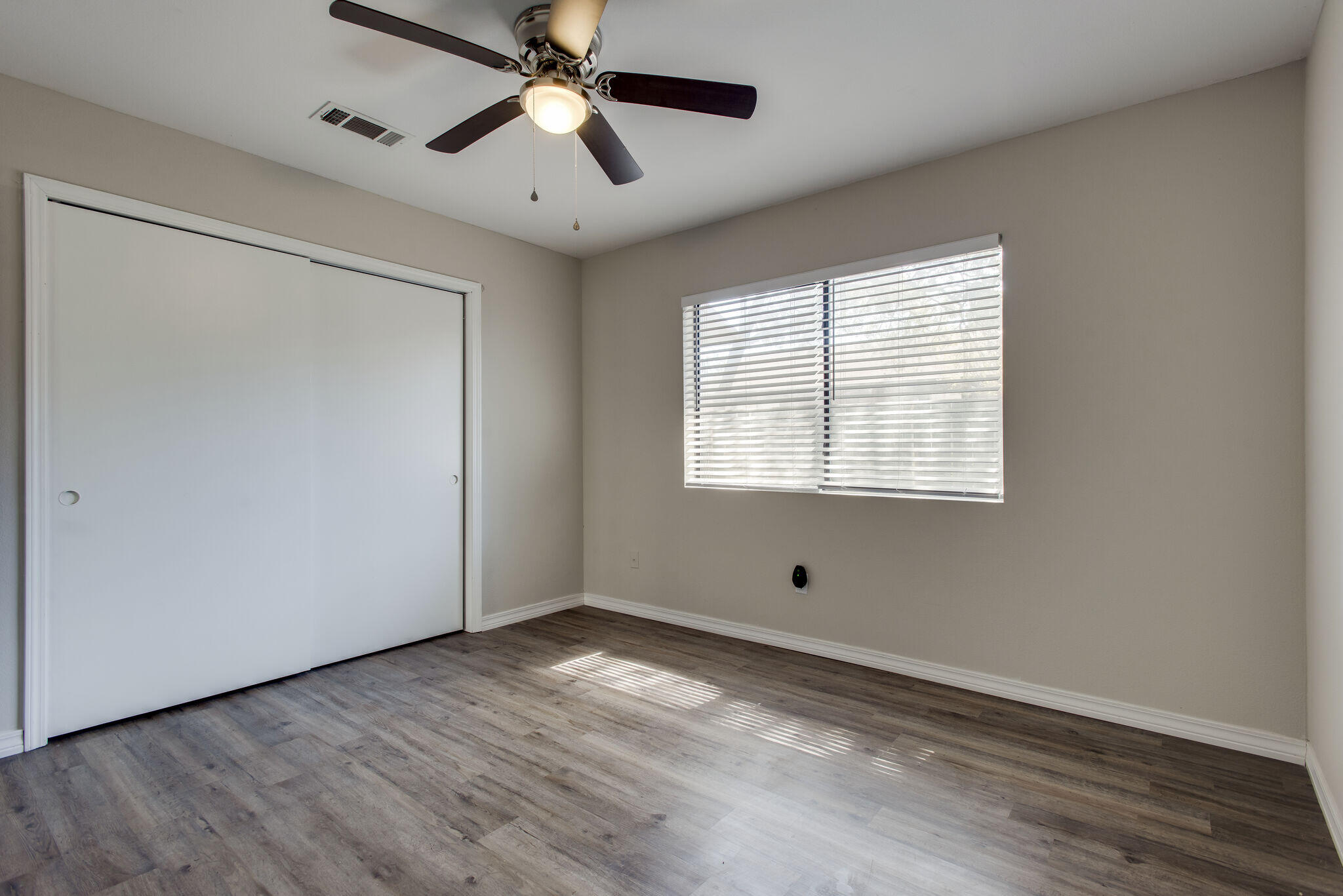 POST OAK PLACE PH 2 - Residential Lease