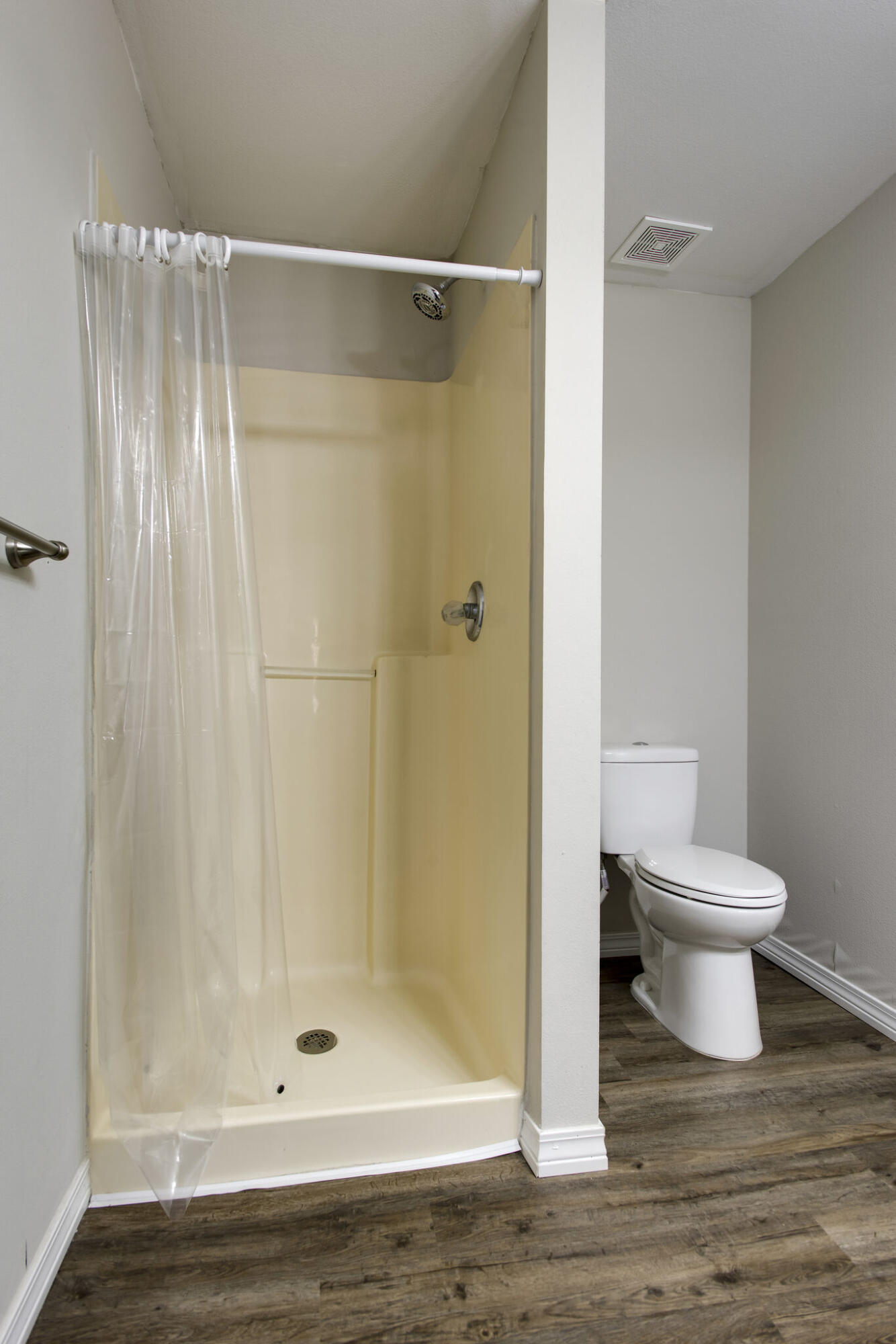 POST OAK PLACE PH 2 - Residential Lease