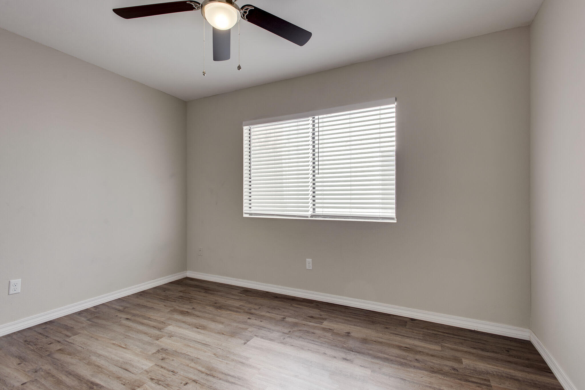 POST OAK PLACE PH 2 - Residential Lease