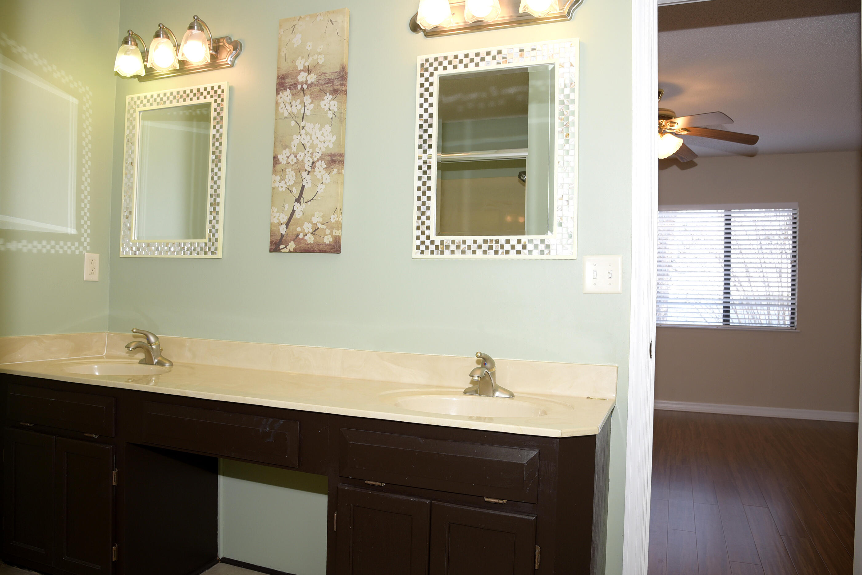 WATER OAKS 4 T/H - Residential Lease