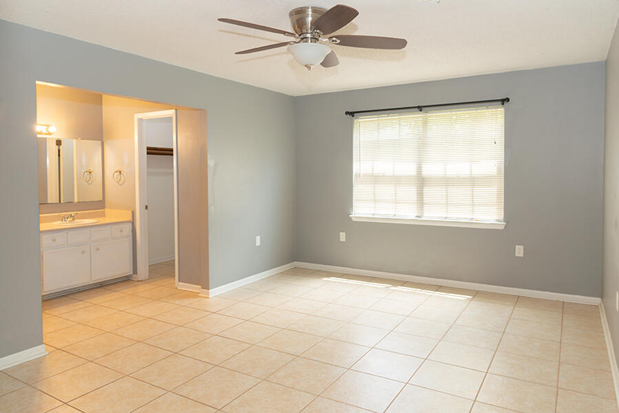 BAYOU WOODS 5TH ADD LOT 3 - Residential Lease