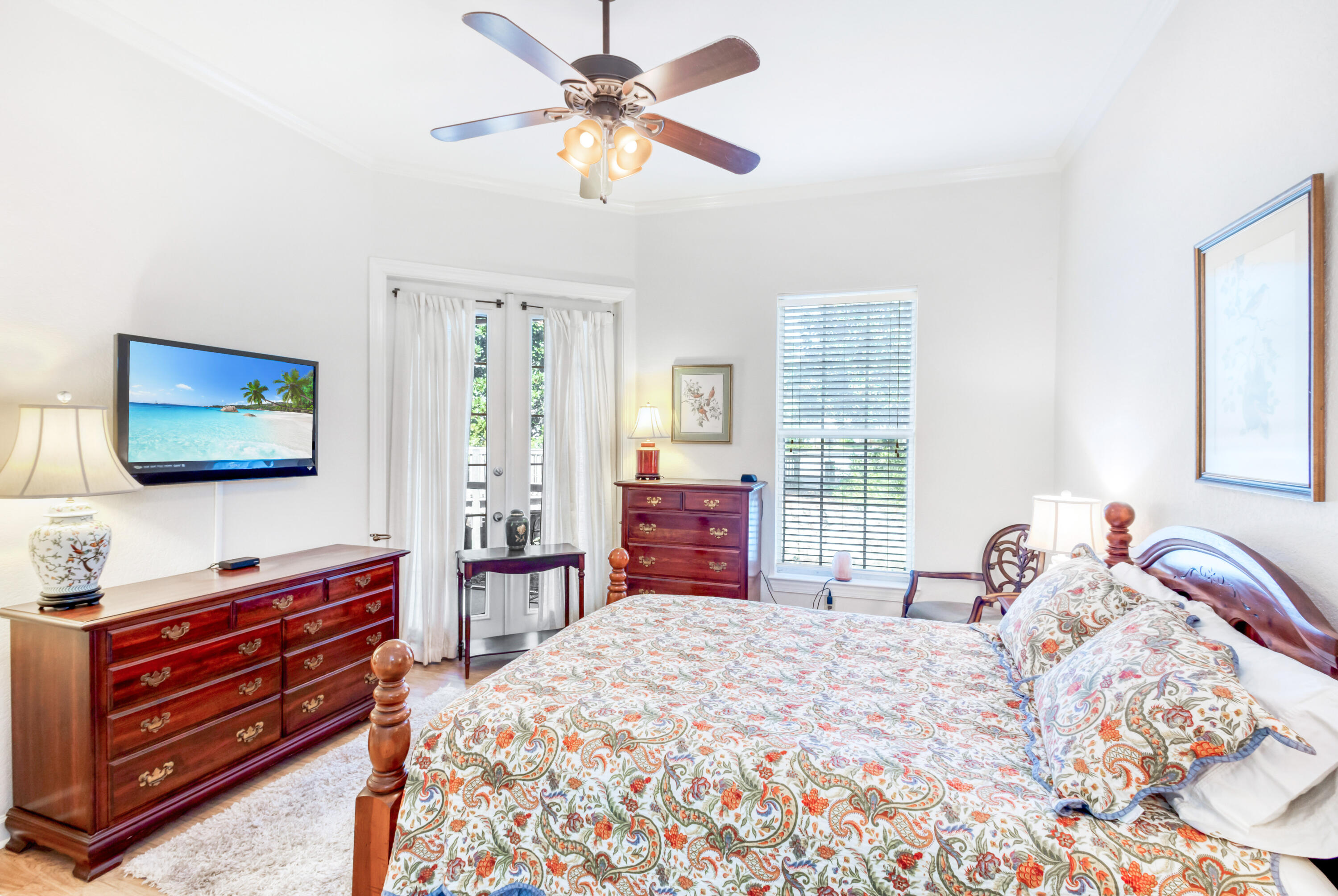 CRYSTAL COVE - Residential