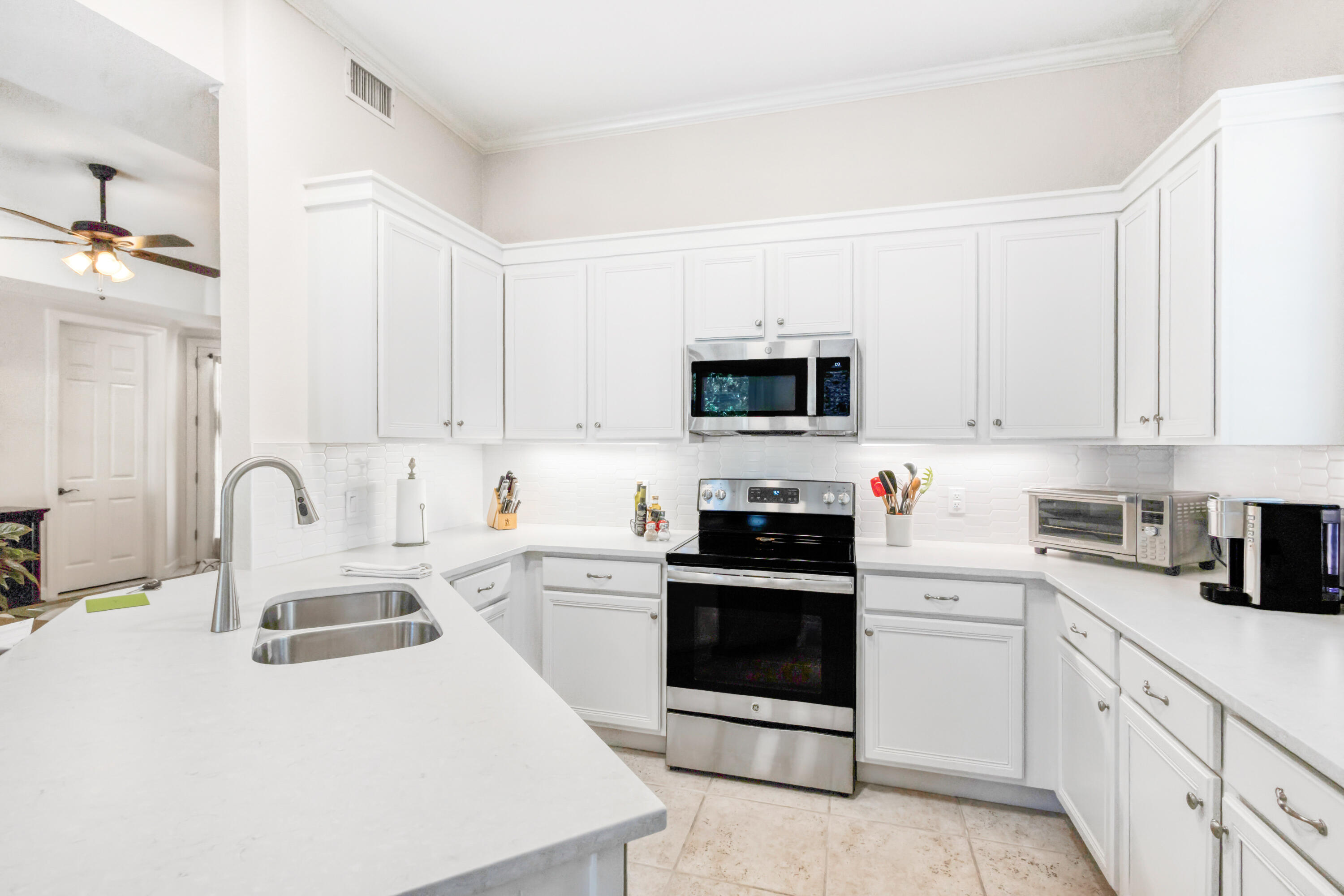 CRYSTAL COVE - Residential