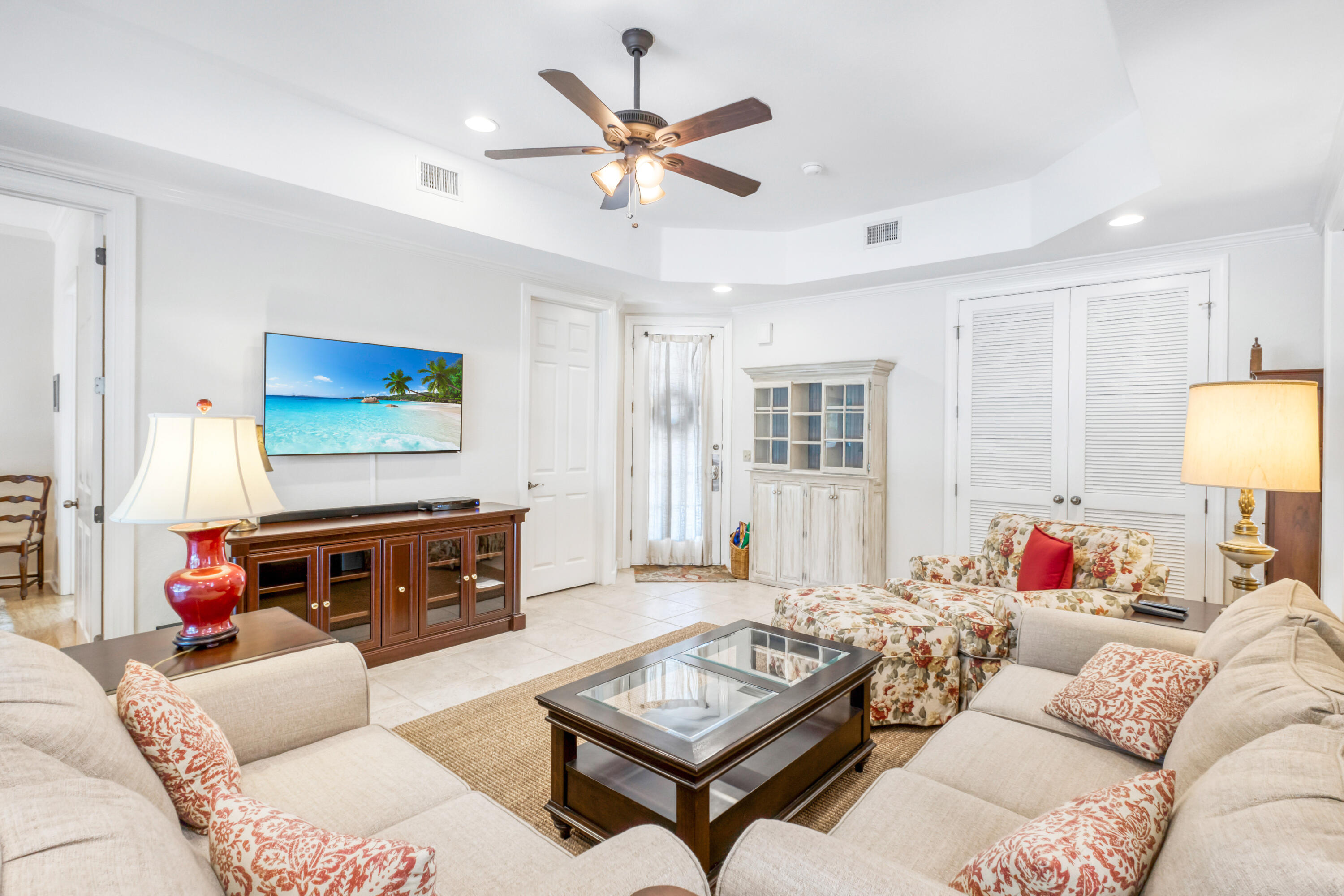 CRYSTAL COVE - Residential