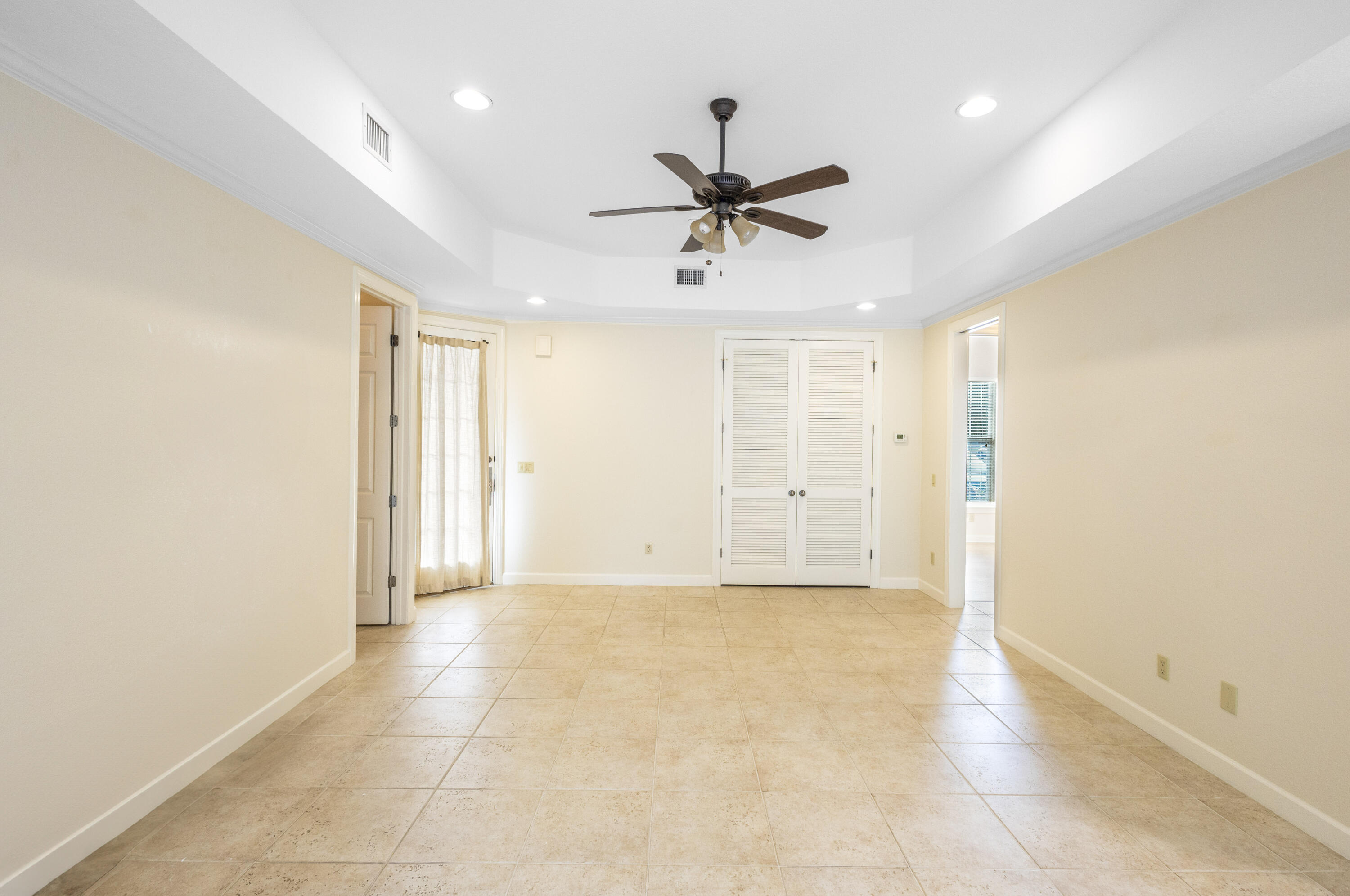 CRYSTAL COVE - Residential