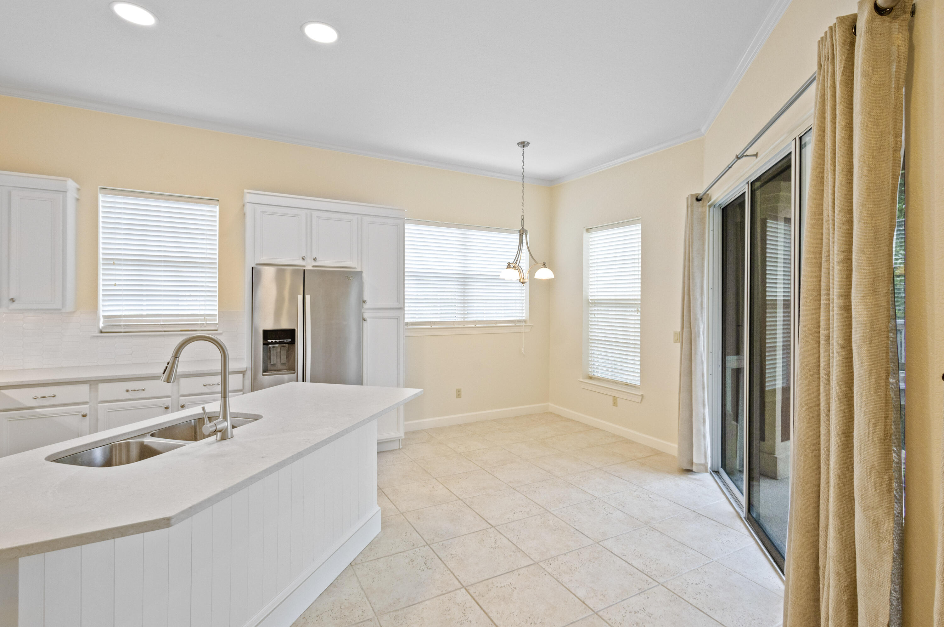 CRYSTAL COVE - Residential