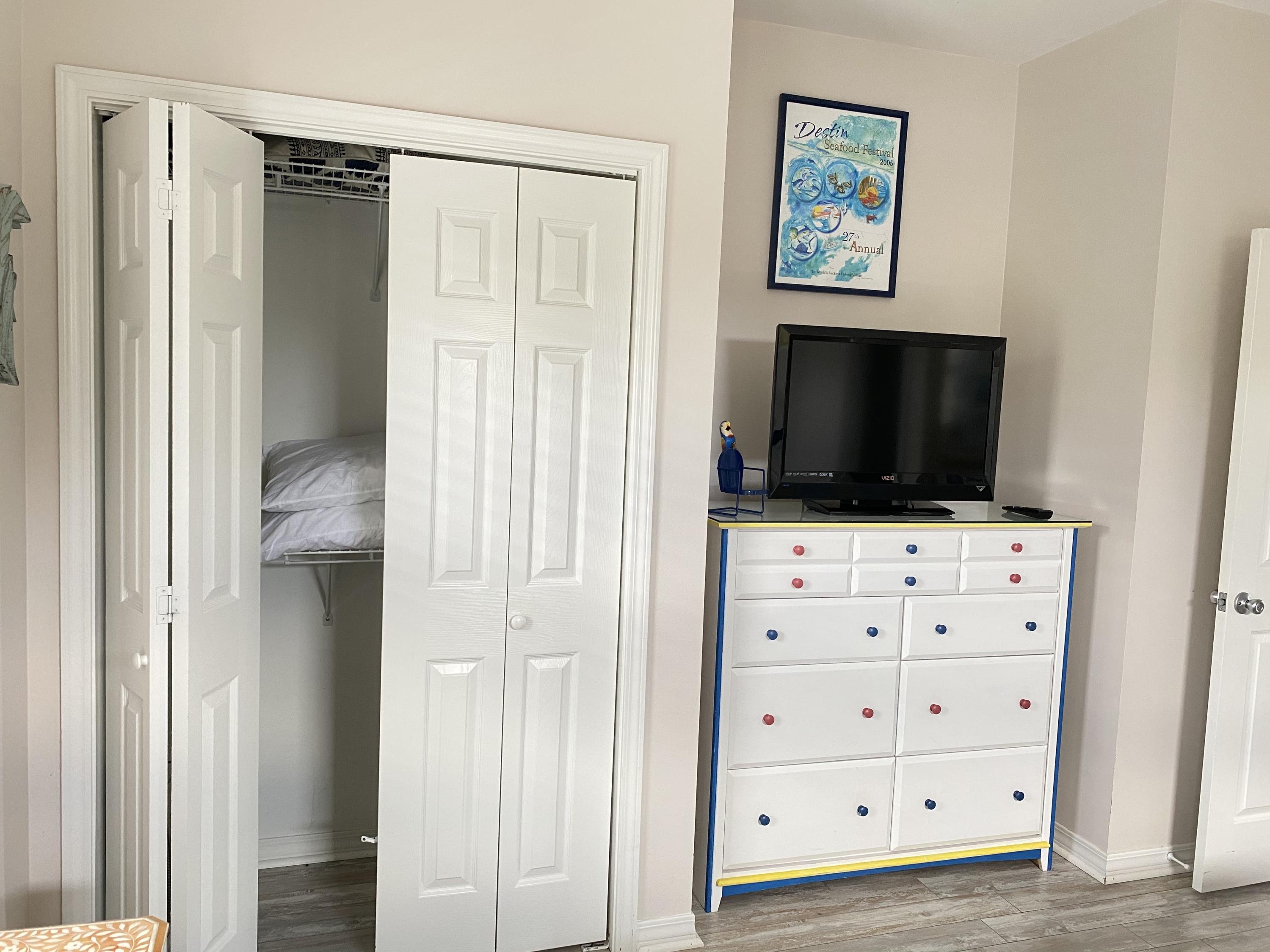 OLD FLORIDA COTTAGES - Residential