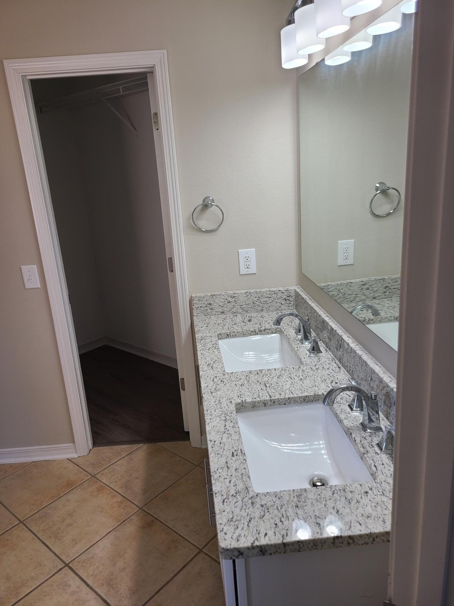 ASHWOOD - Residential