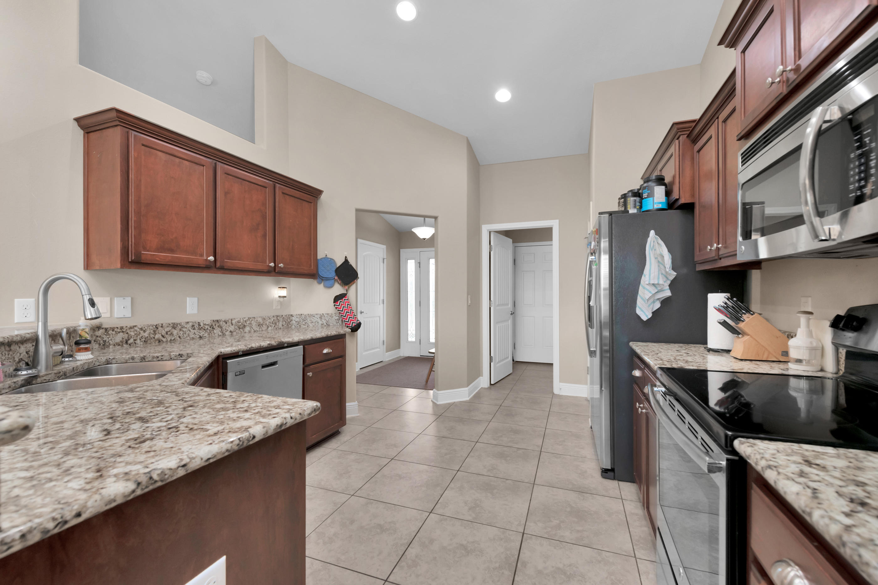 ALICIA PLACE - Residential