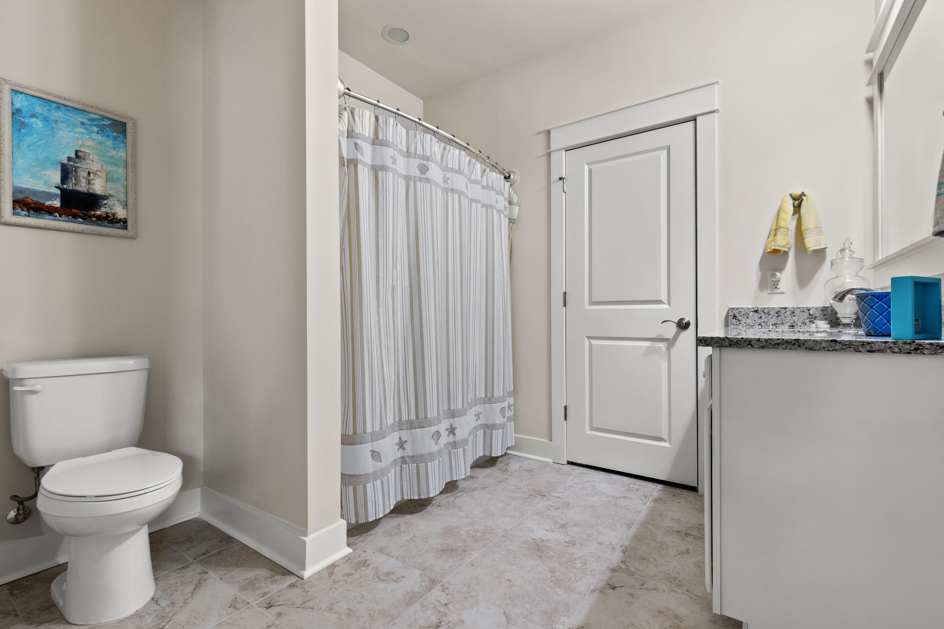 PARADISE COVE - Residential