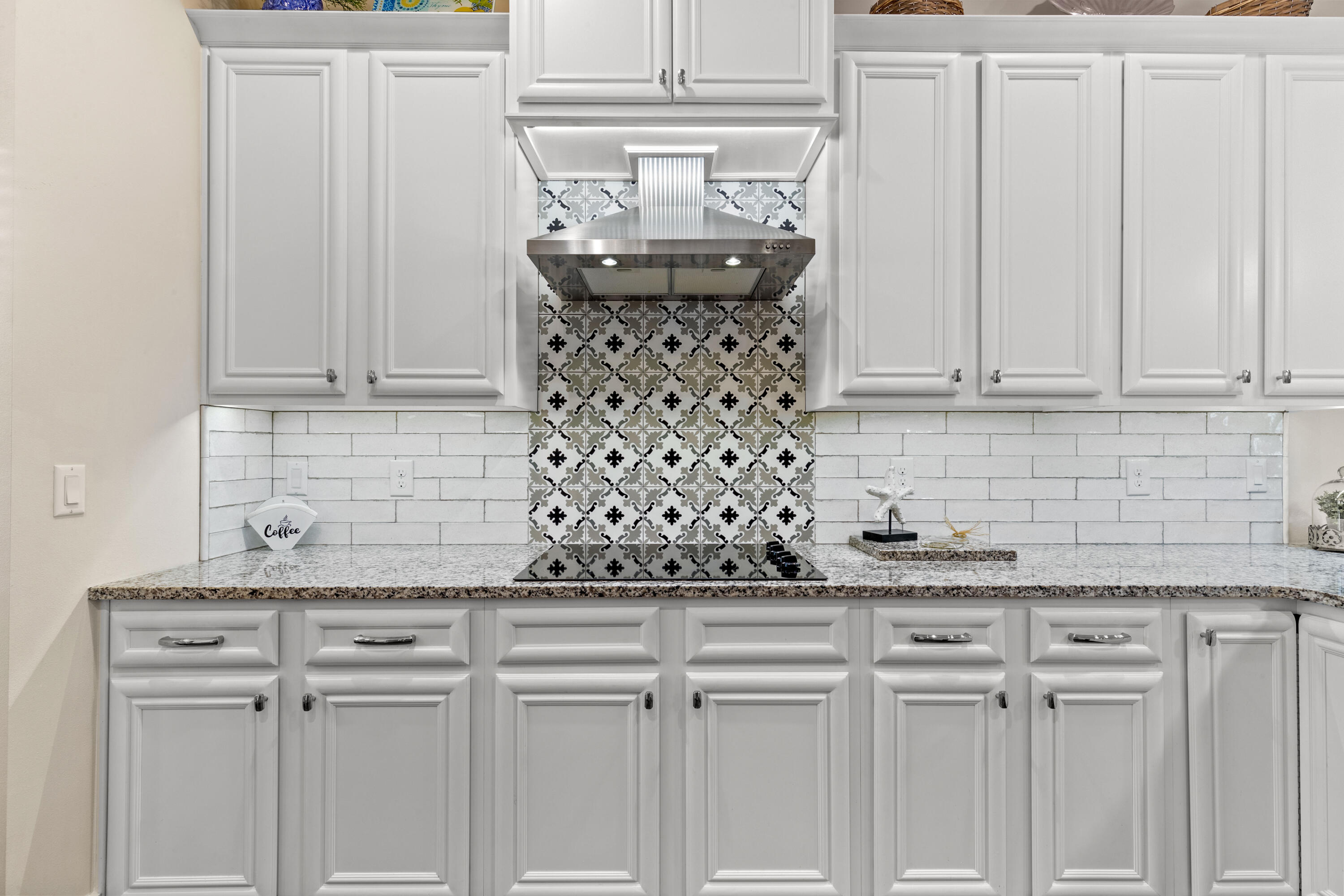 PARADISE COVE - Residential