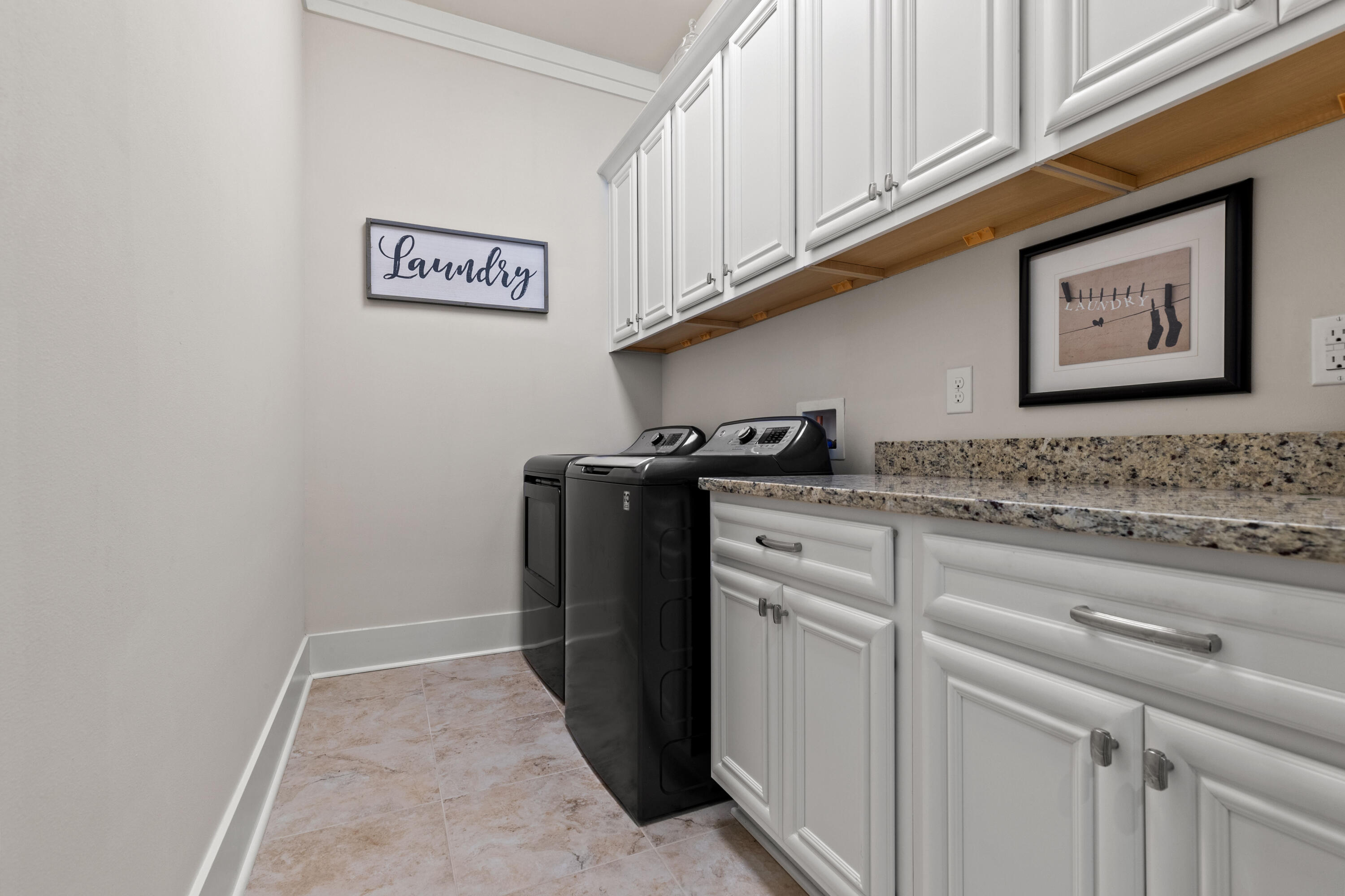 PARADISE COVE - Residential