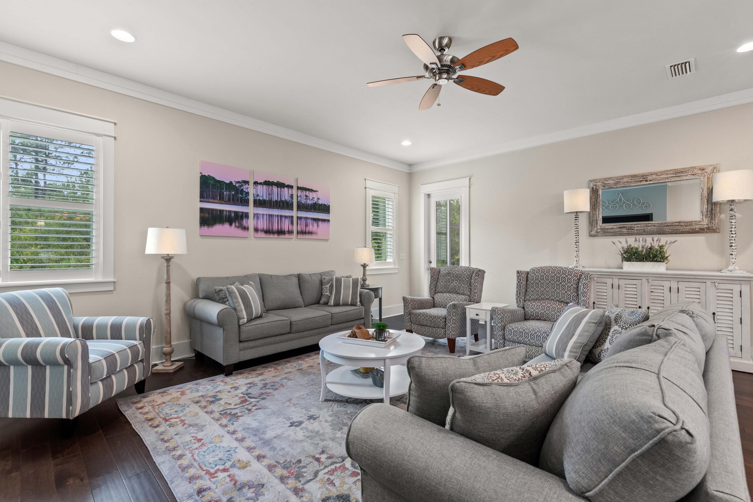 PARADISE COVE - Residential