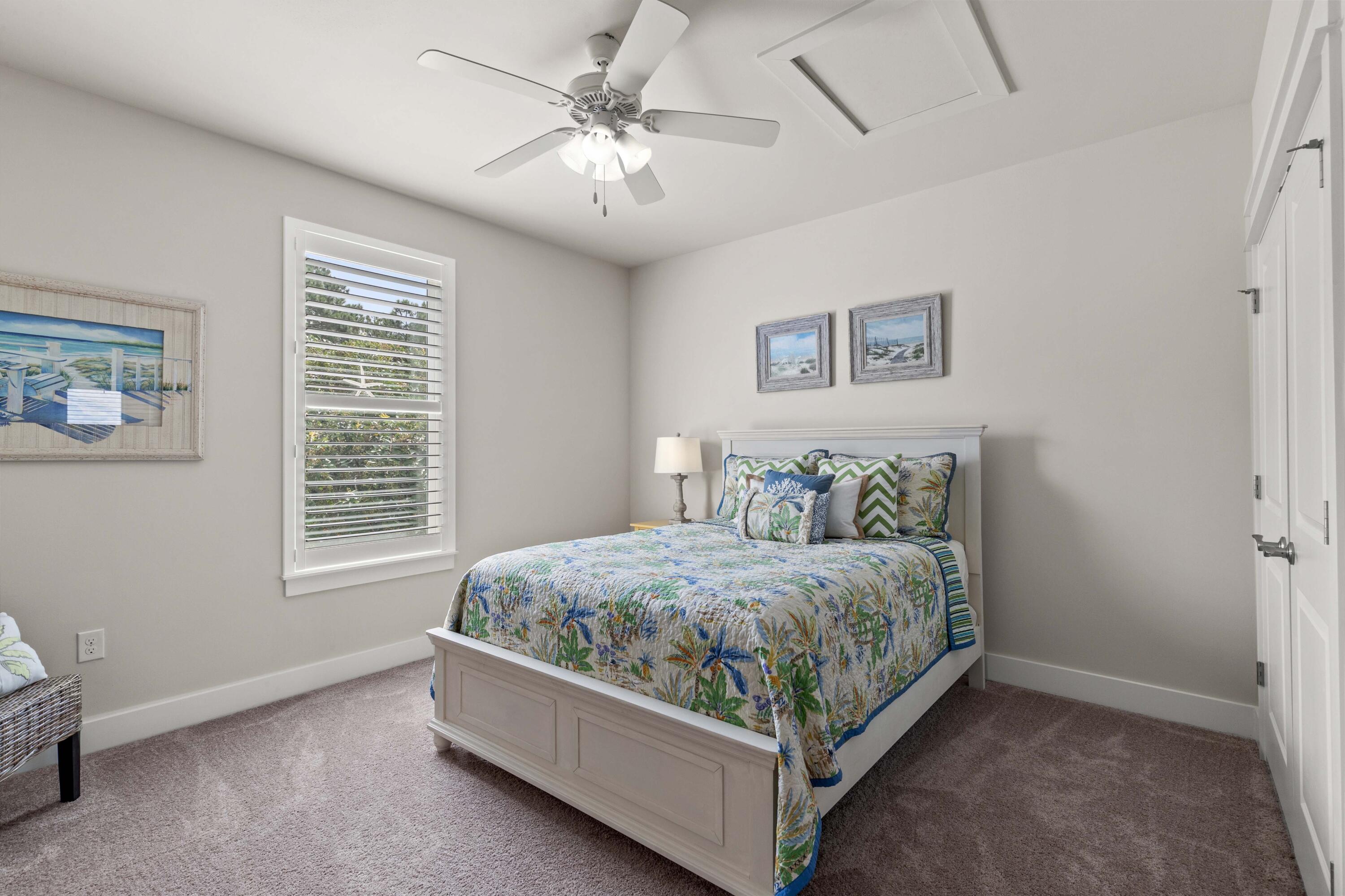 PARADISE COVE - Residential