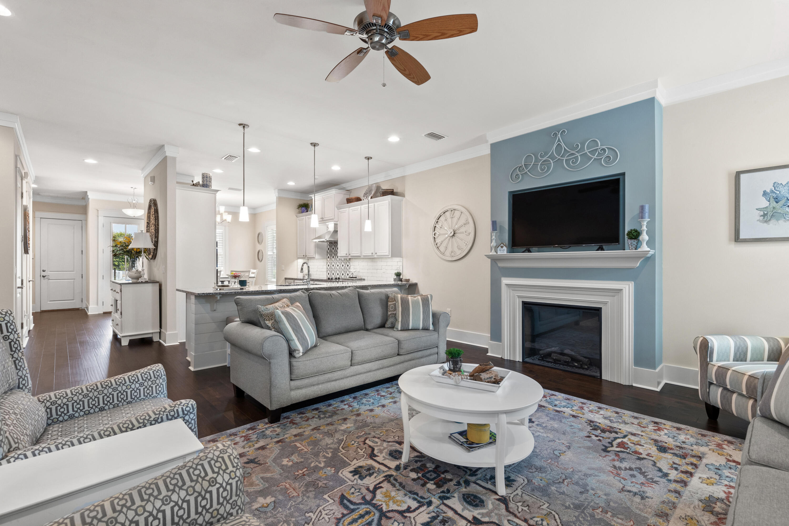 PARADISE COVE - Residential