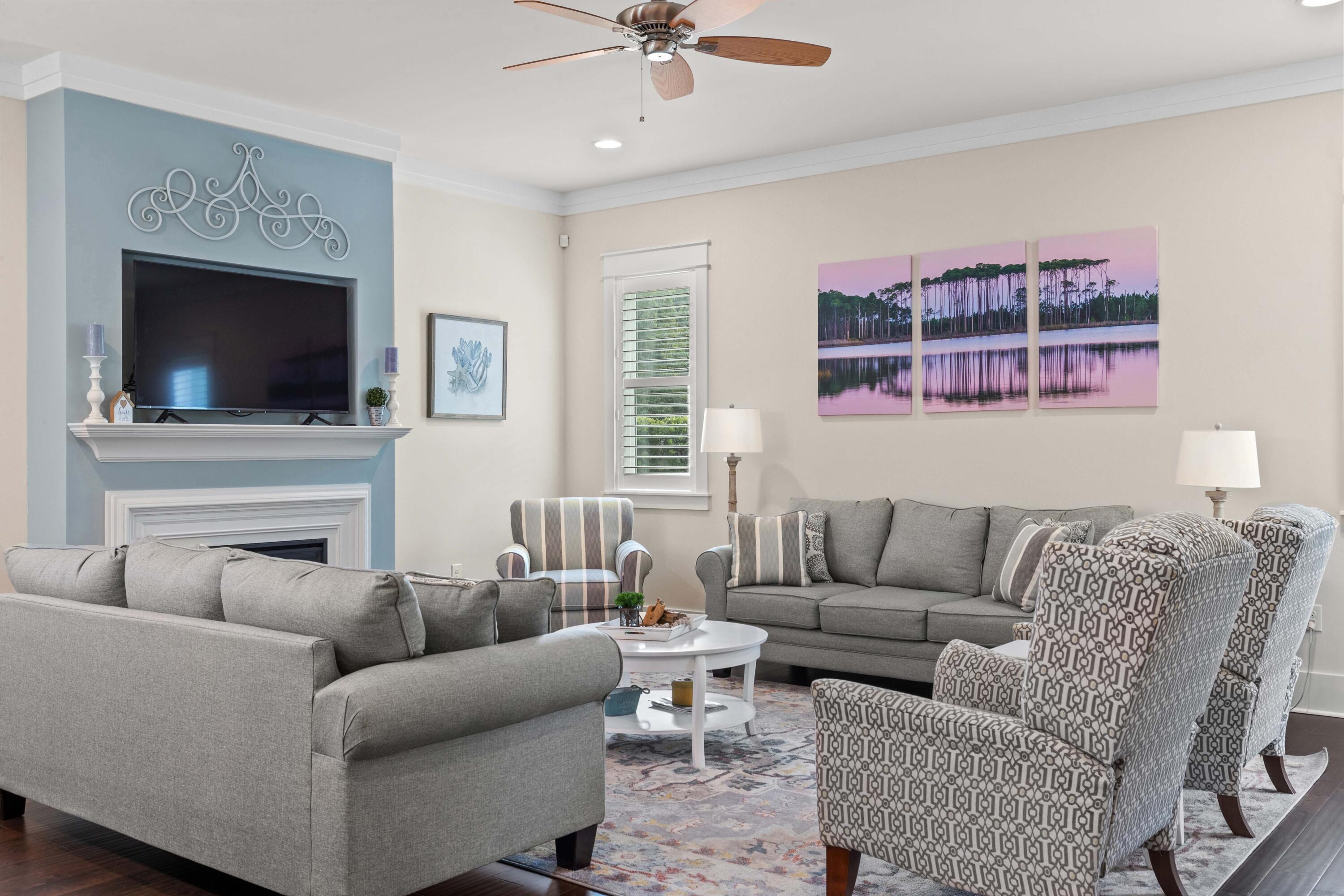 PARADISE COVE - Residential