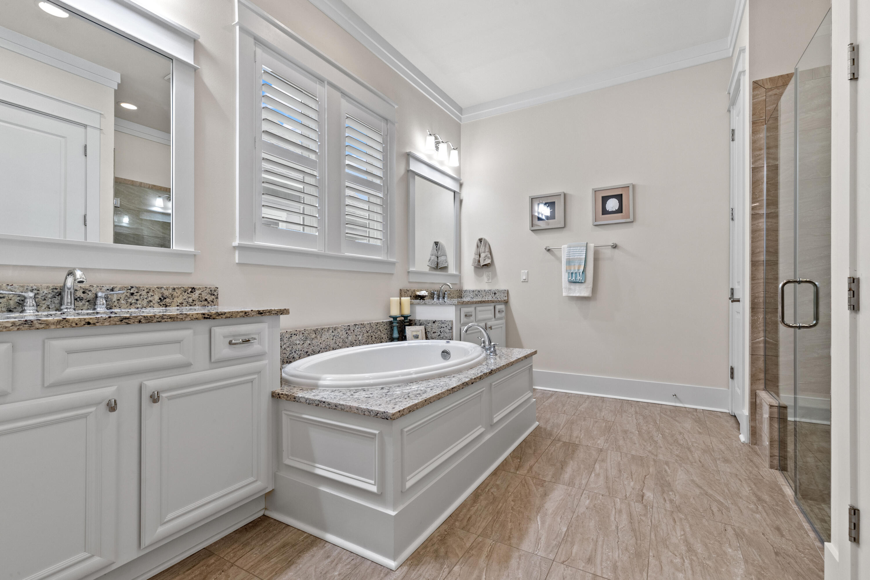 PARADISE COVE - Residential