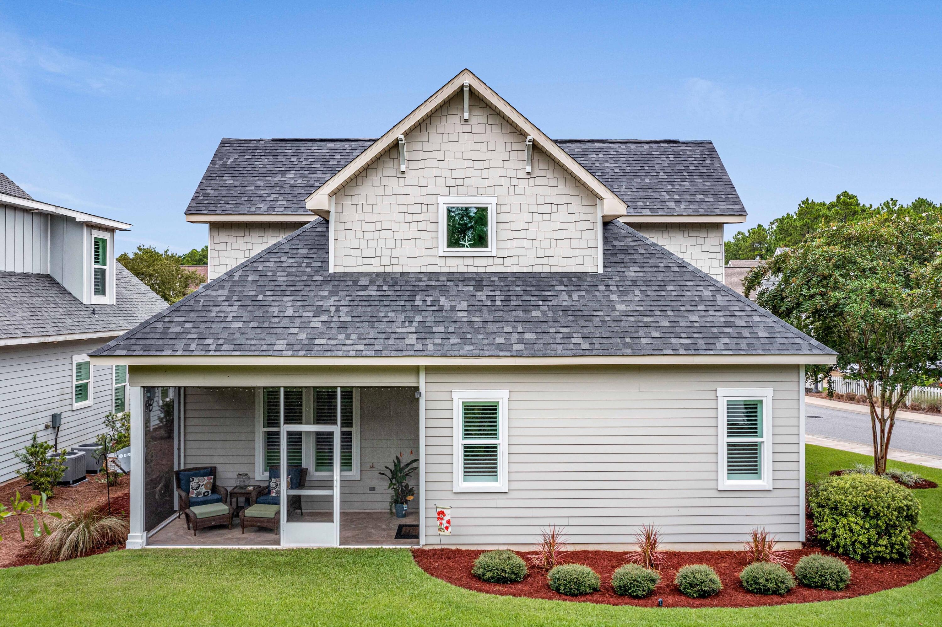 PARADISE COVE - Residential