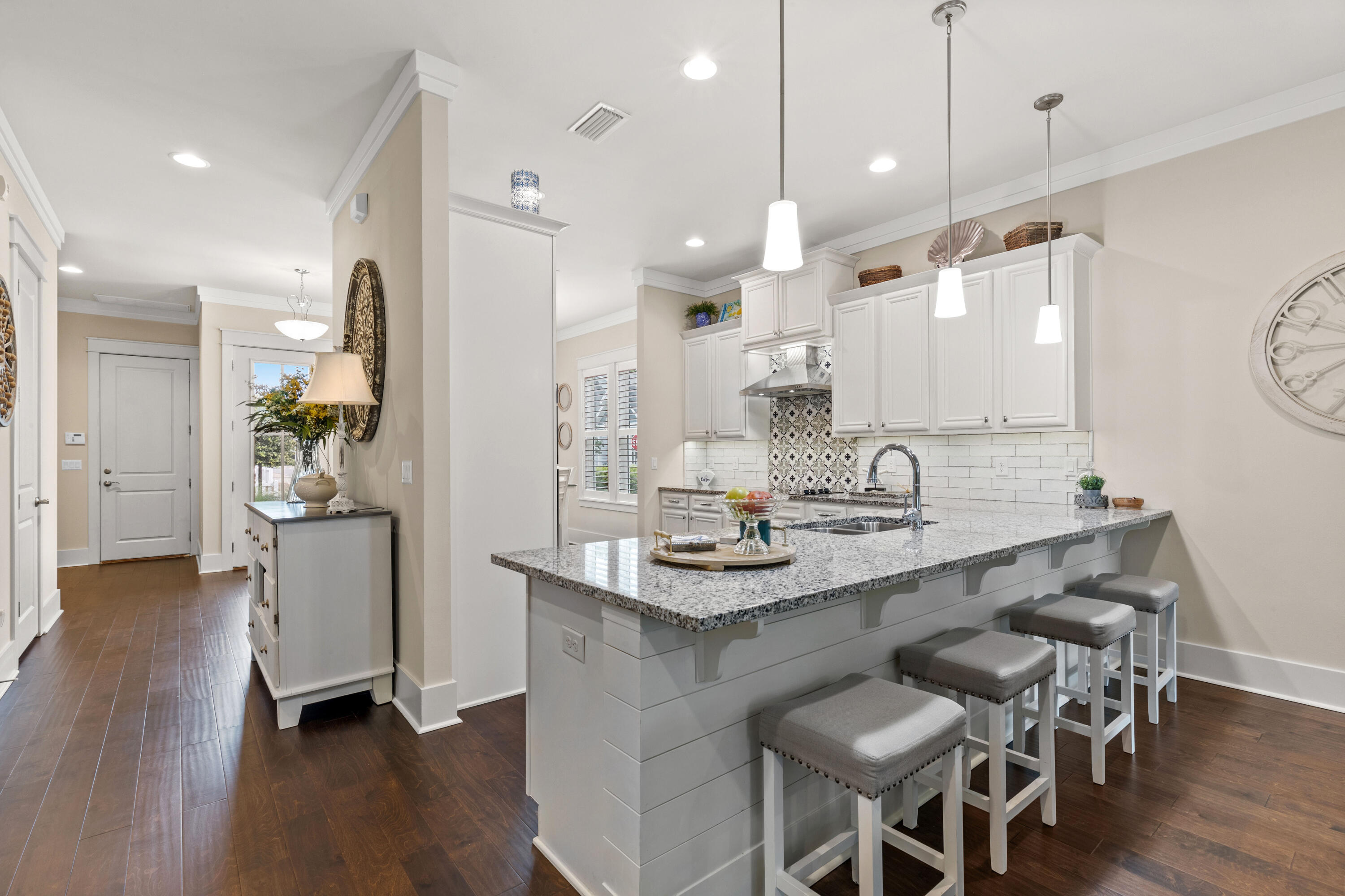 PARADISE COVE - Residential