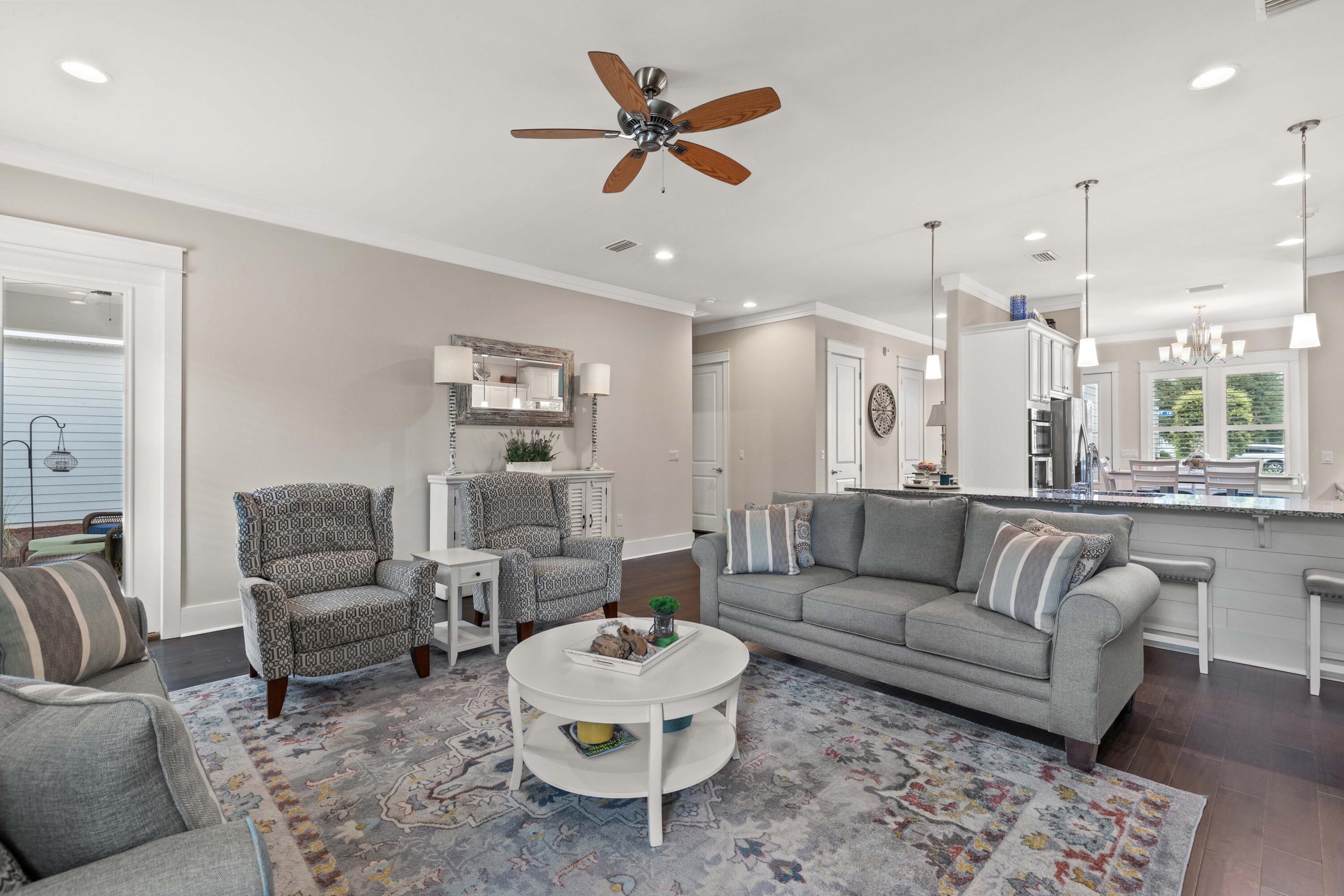 PARADISE COVE - Residential