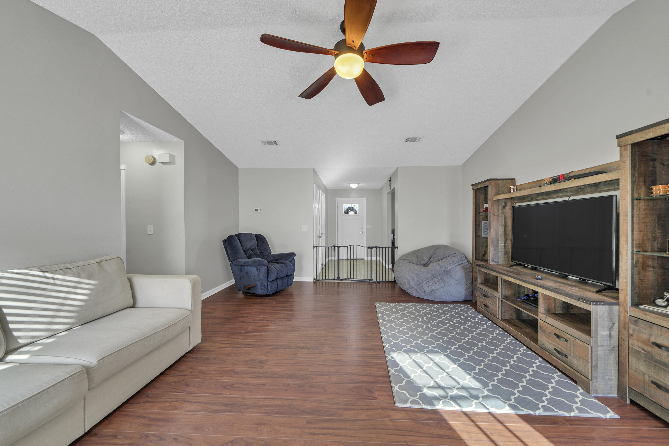 NORTHVIEW ESTATES 3RD ADDN - Residential