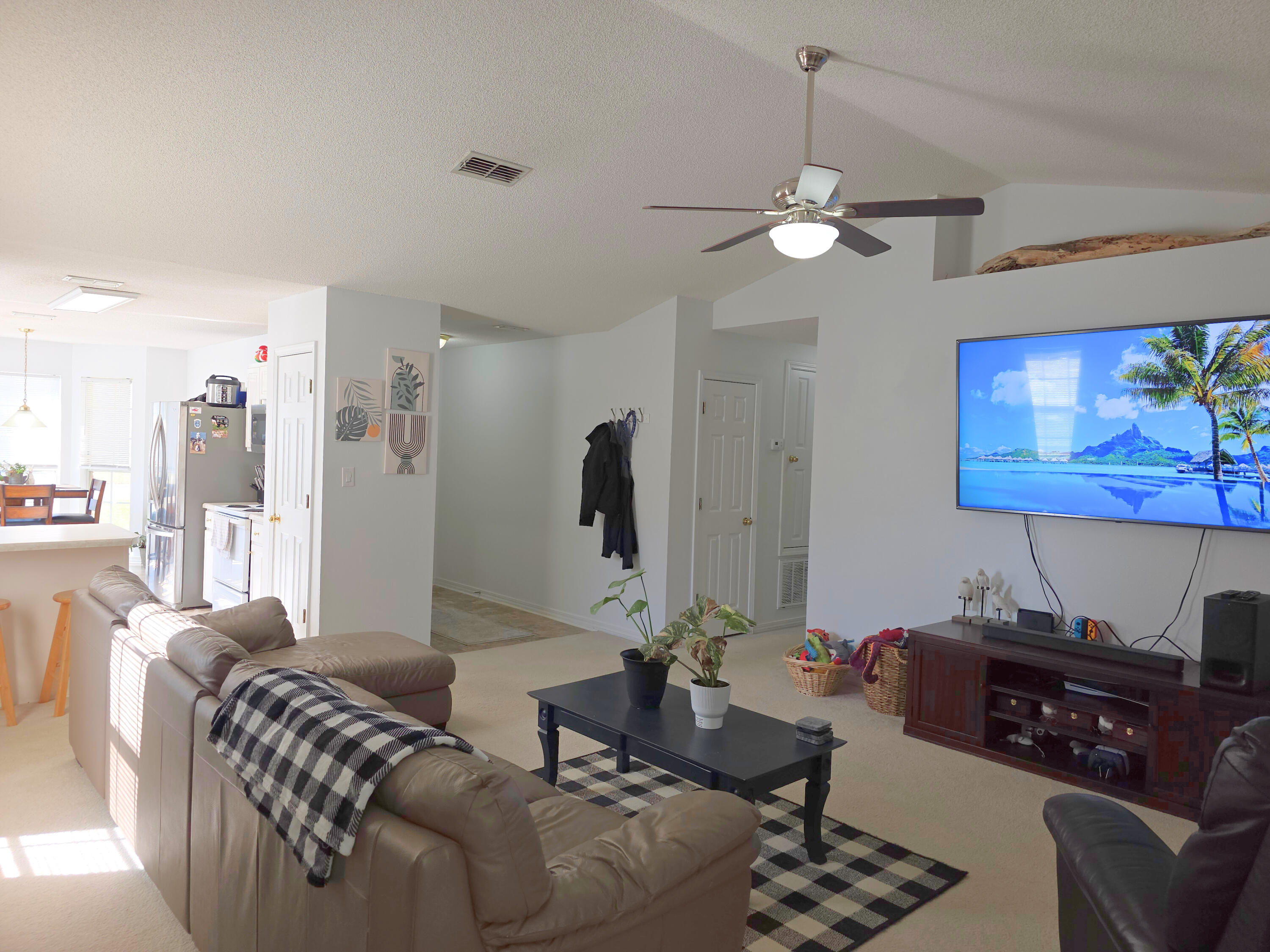 HAWK'S NEST - Residential