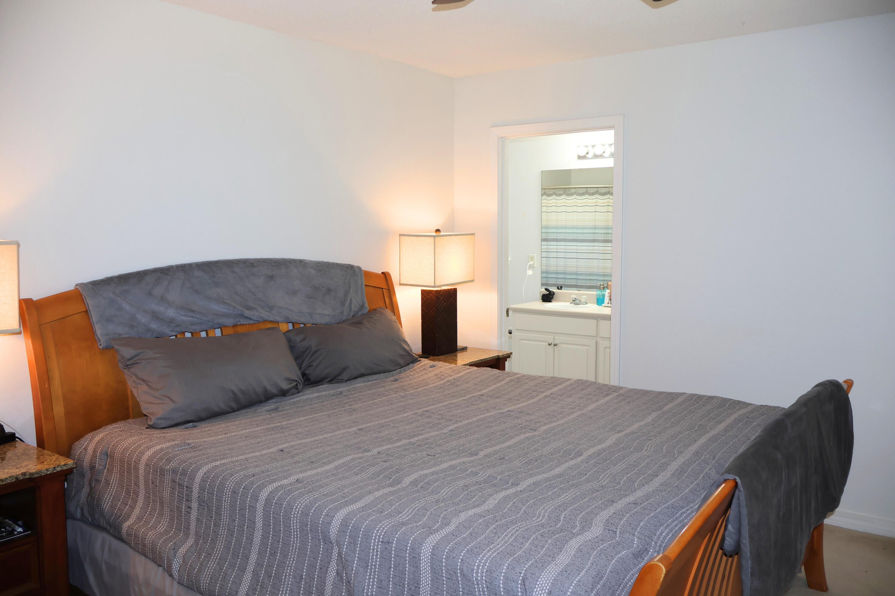 HAWK'S NEST - Residential