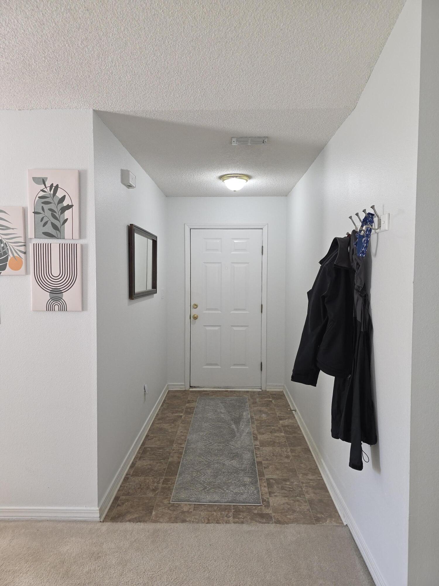 HAWK'S NEST - Residential