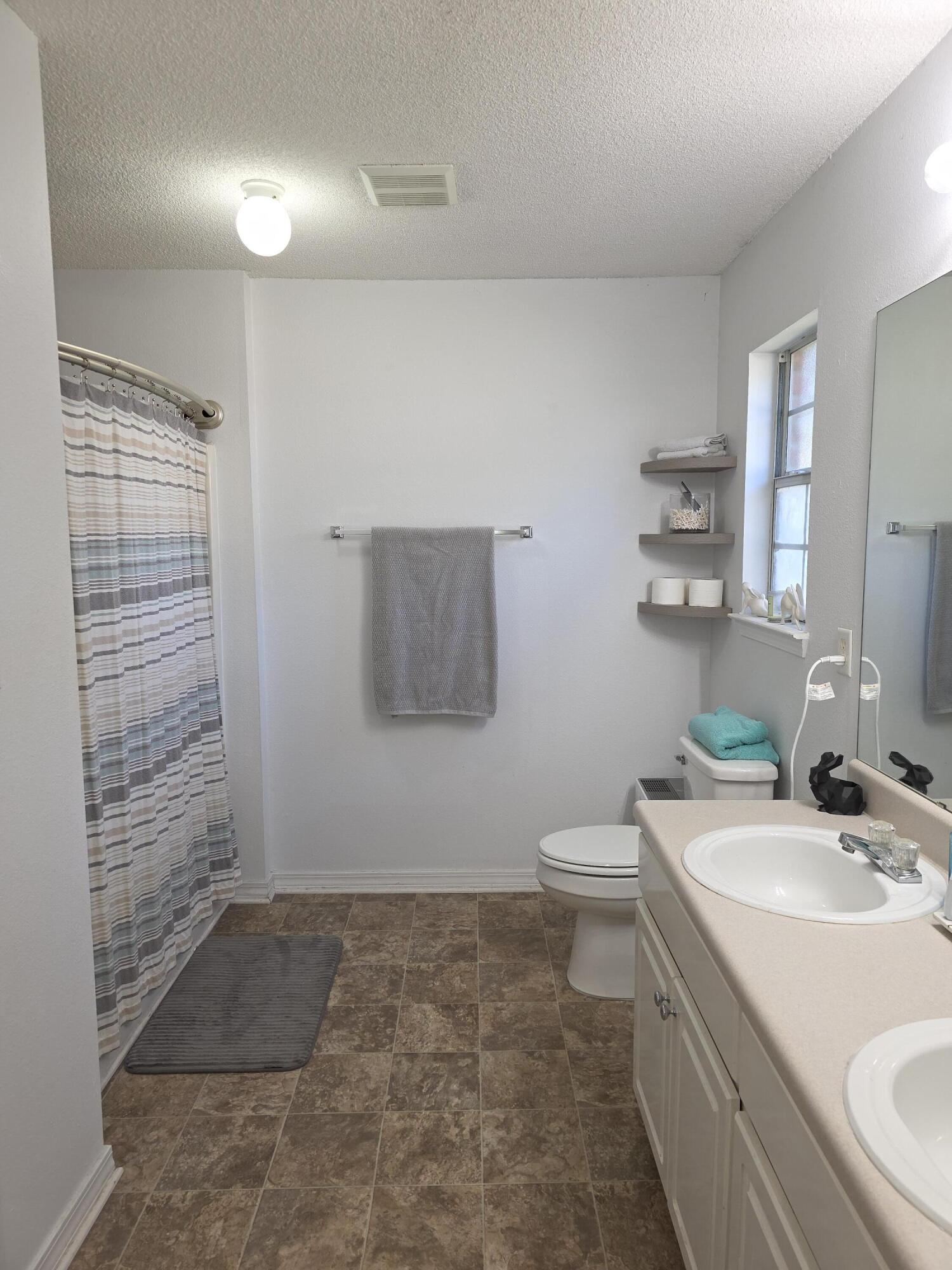 HAWK'S NEST - Residential