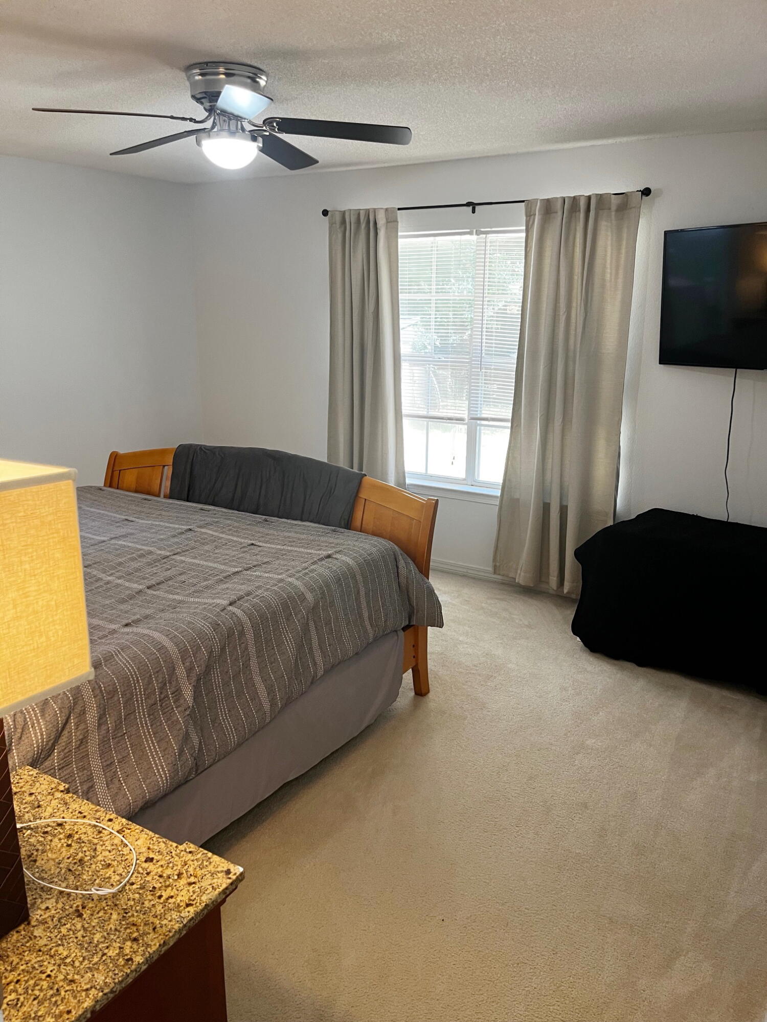 HAWK'S NEST - Residential