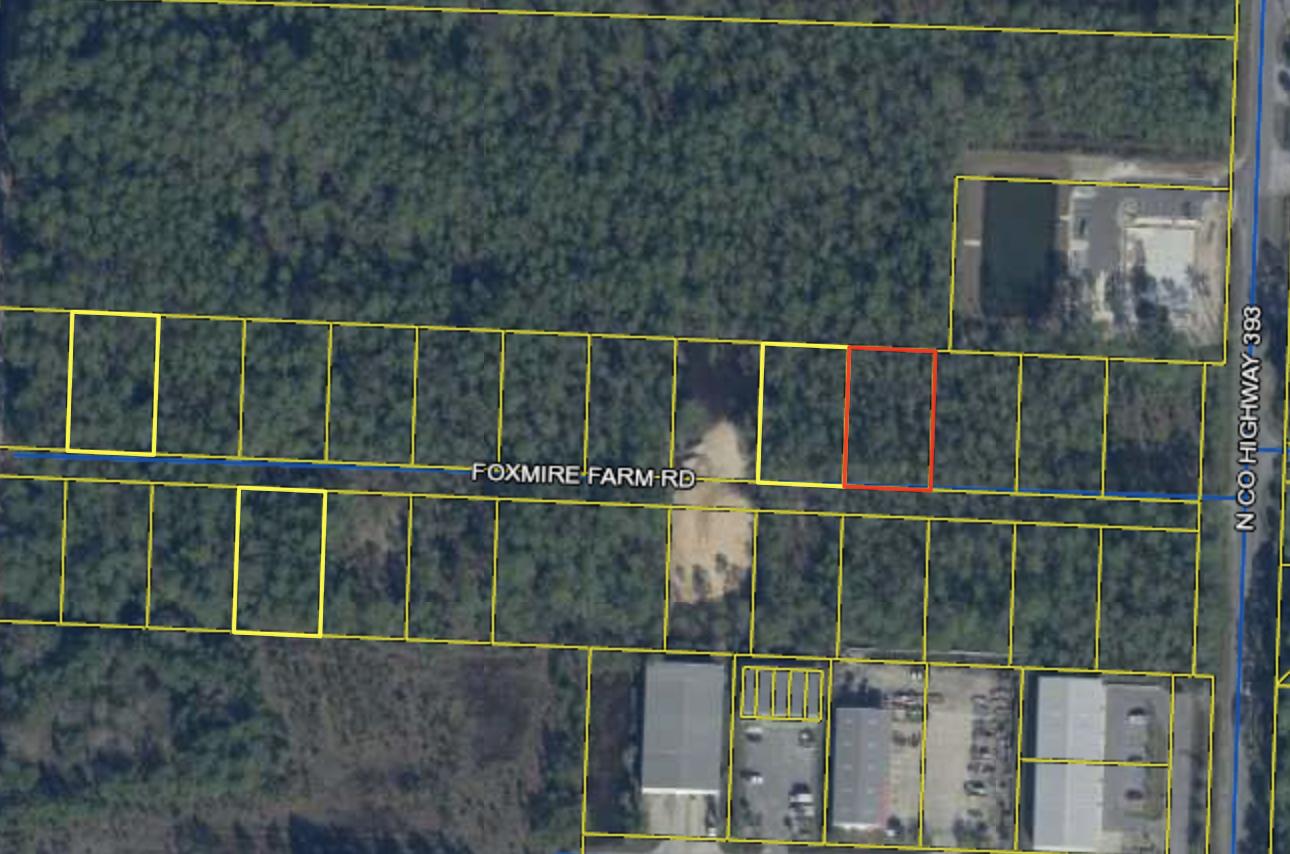 Great location! check out this .29 acre lot. Beach access is right down 393. Enjoy all the shops at Gulf Place! Up and coming area close to shopping and restaurants.