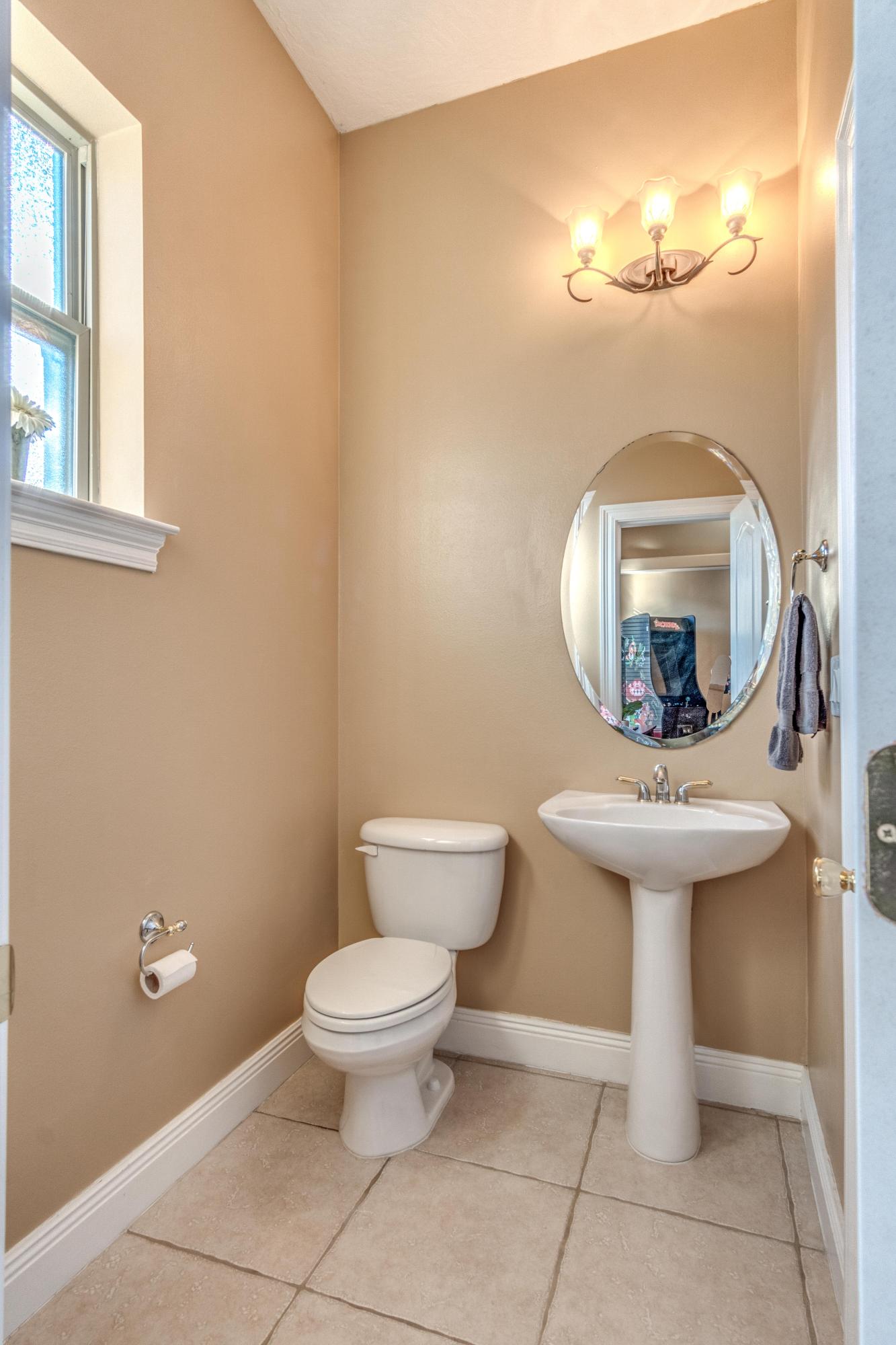 CHARDONNAY ESTATES - Residential