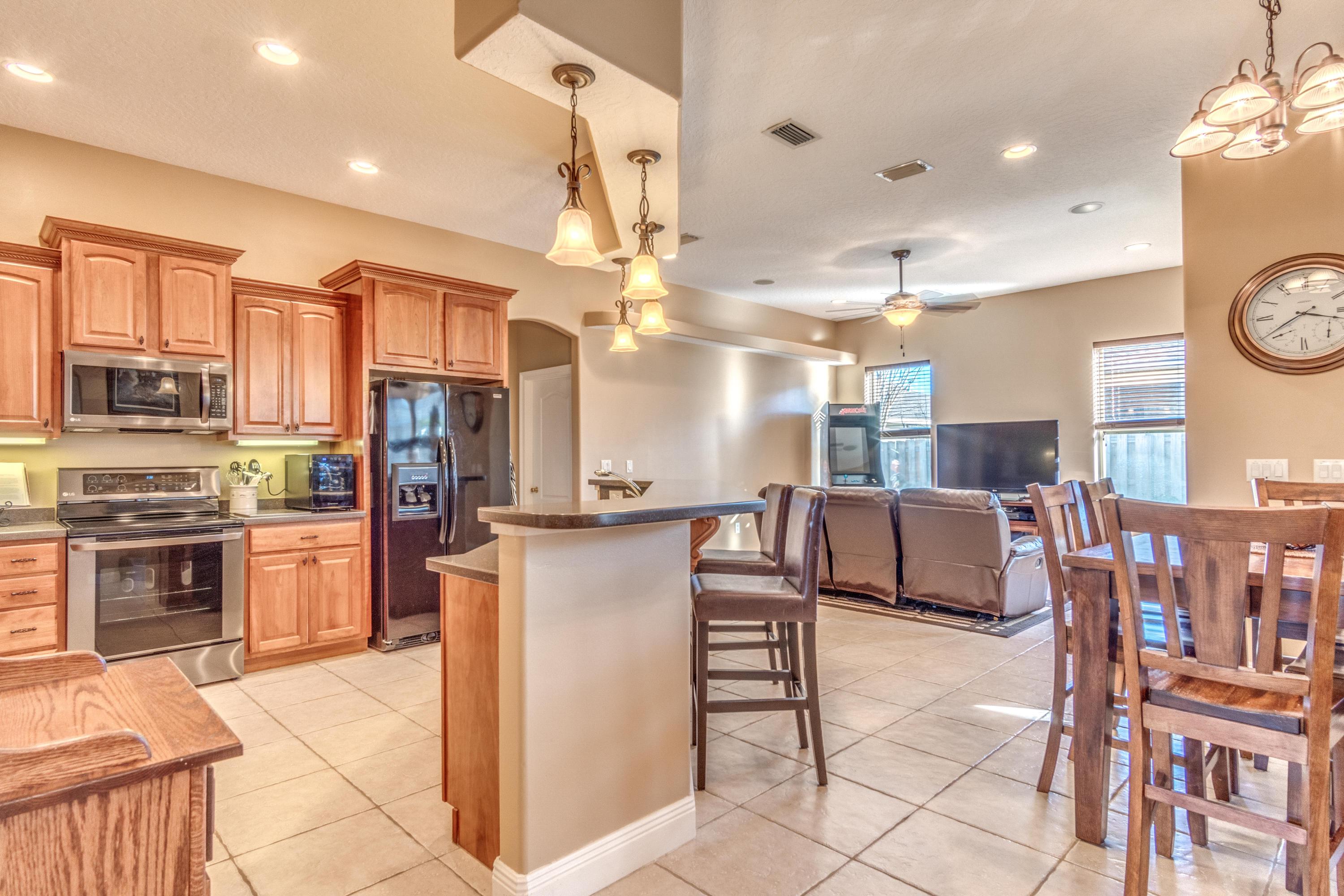 CHARDONNAY ESTATES - Residential