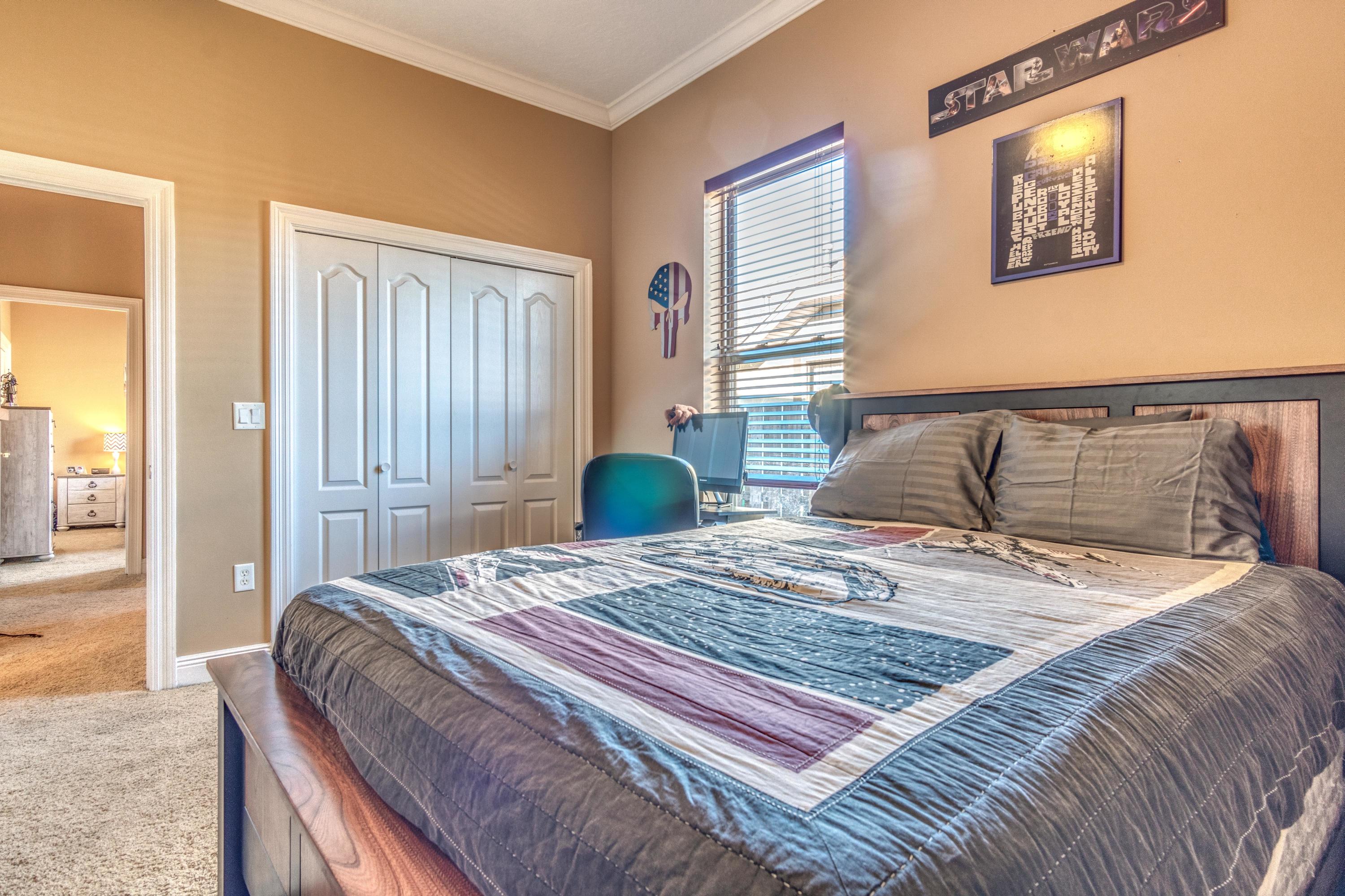 CHARDONNAY ESTATES - Residential