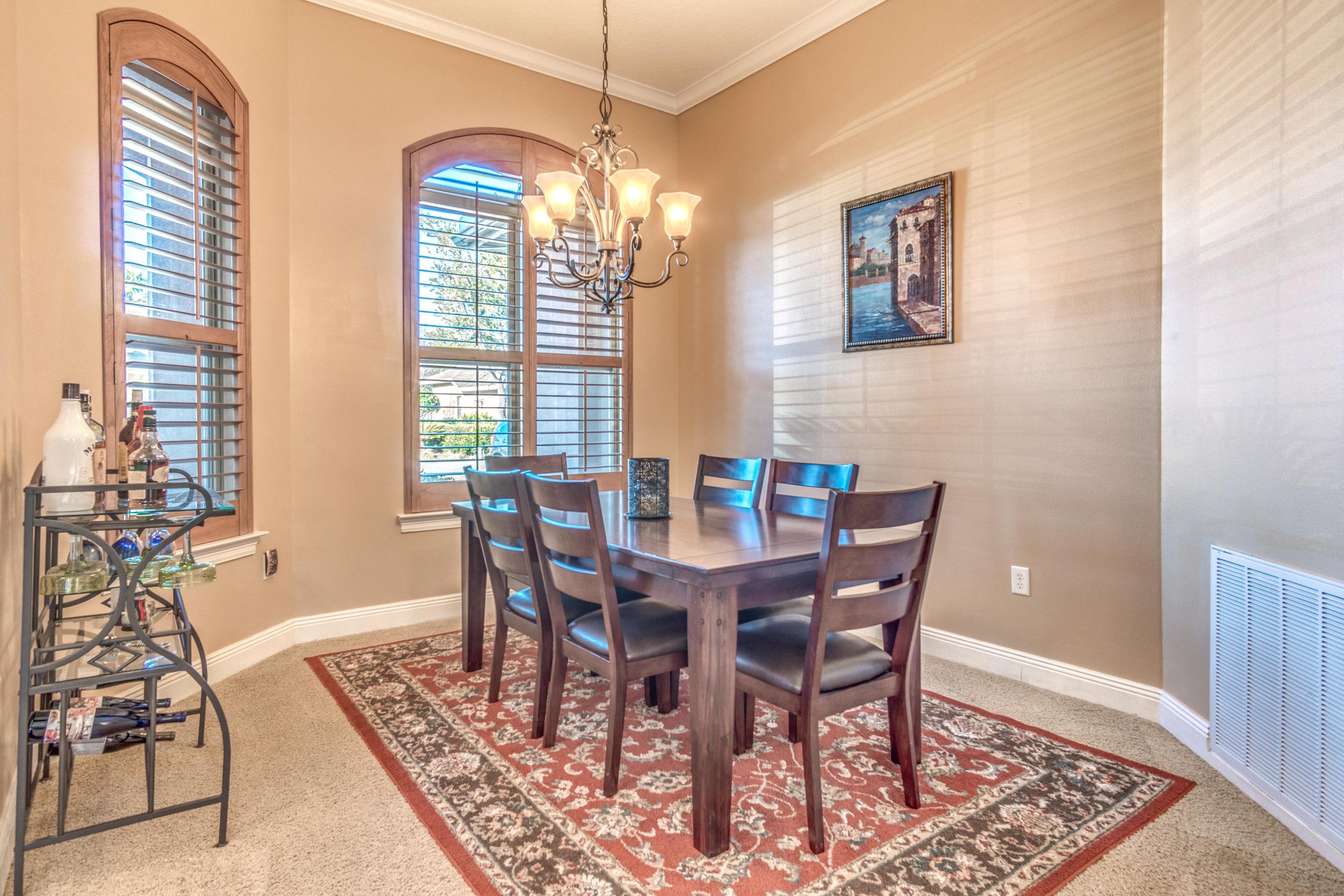 CHARDONNAY ESTATES - Residential